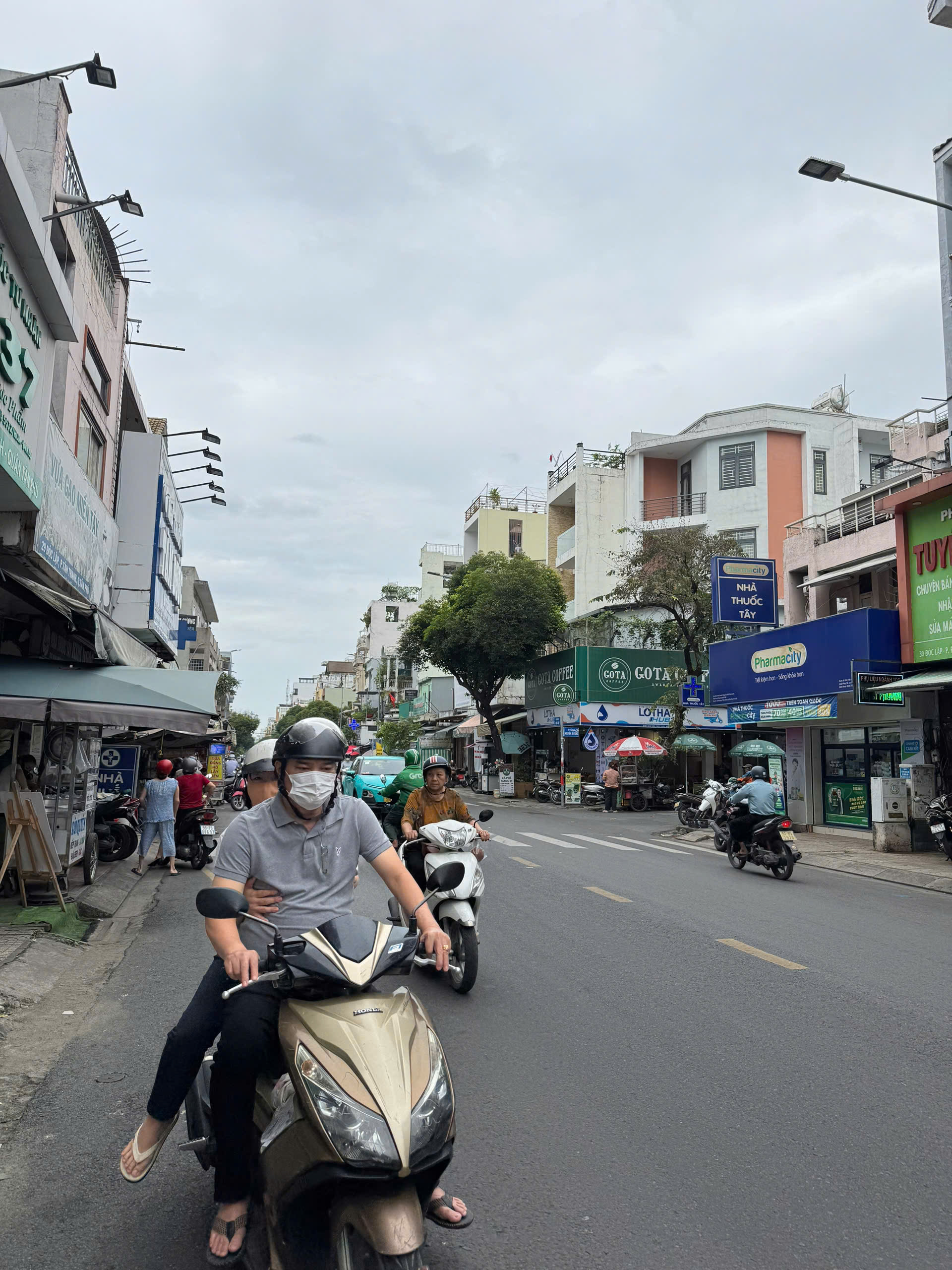 Mặt tiền Độc Lập, đoạn ngay chợ Sầm uất nhất – Nhà 4 tầng – Chỉ 8.95 tỷ