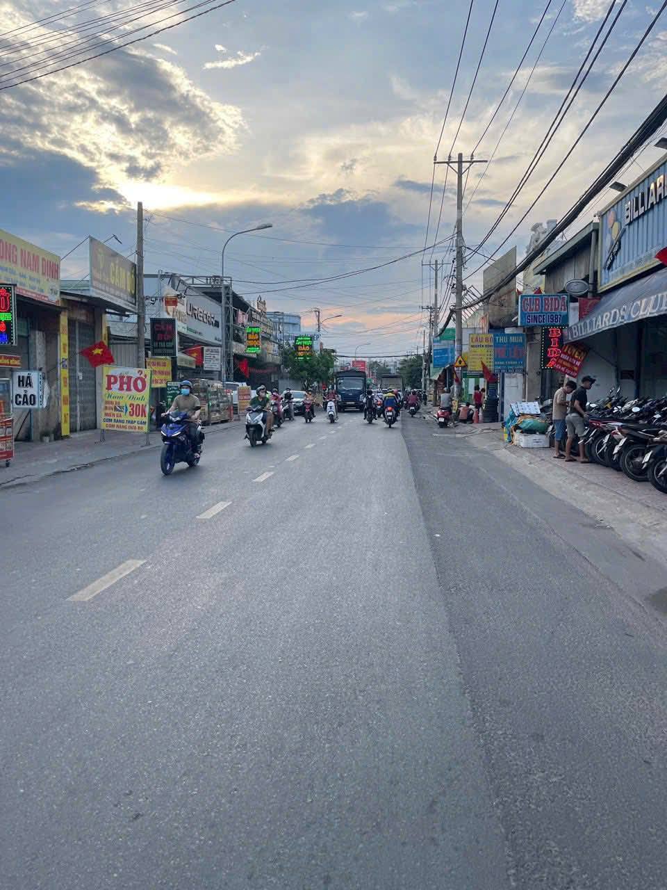 BÁN NHÀ MẶT TIỀN NGUYỄN THỊ BÚP – QUẬN 12 8x35m, GIÁ 17 TỶ