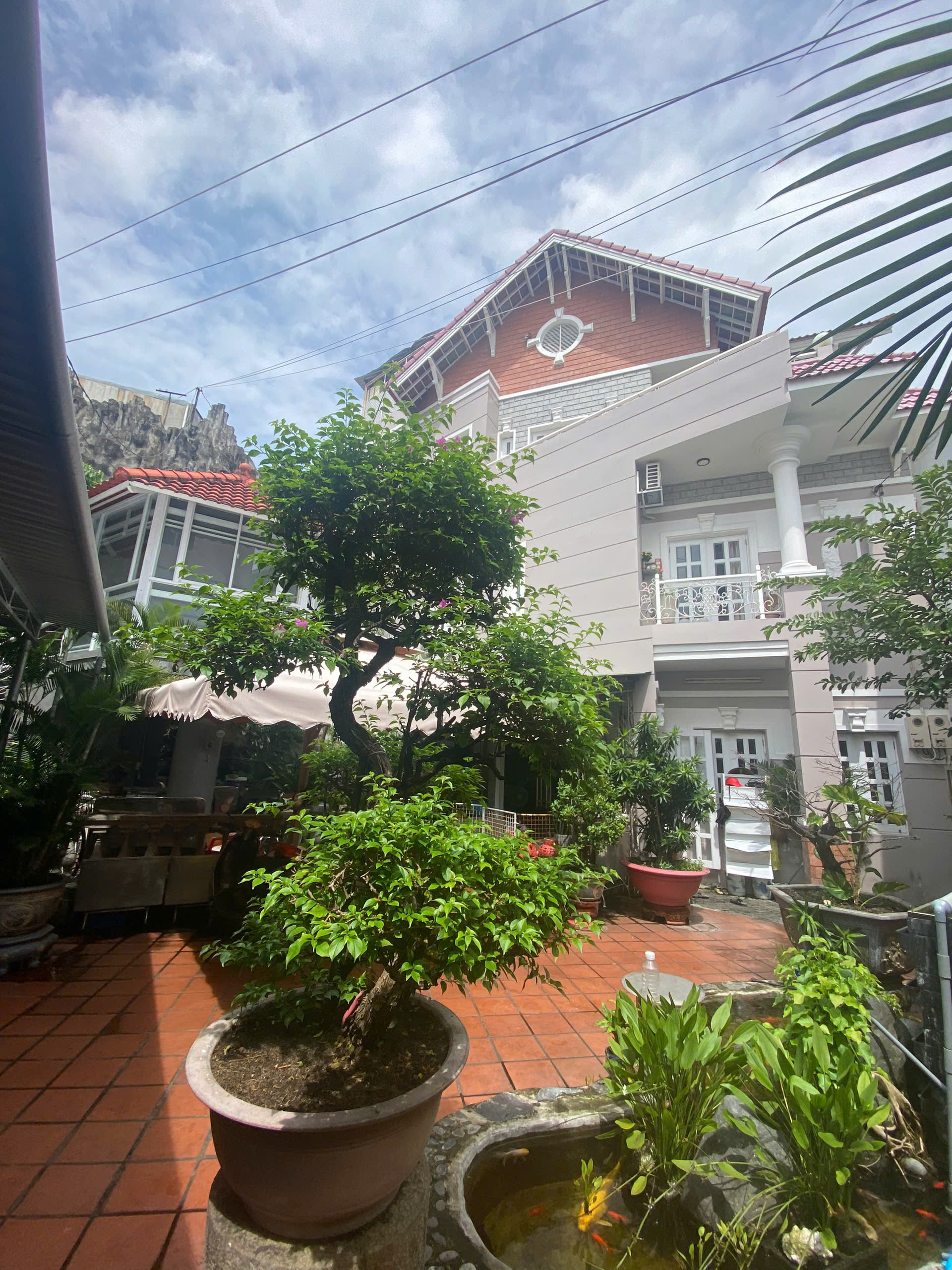 Siêu phẩm nhà 3 tầng thiết kế theo biệt thự nằm tại Phường Trung tâm Nha Trang, Khánh Hòa