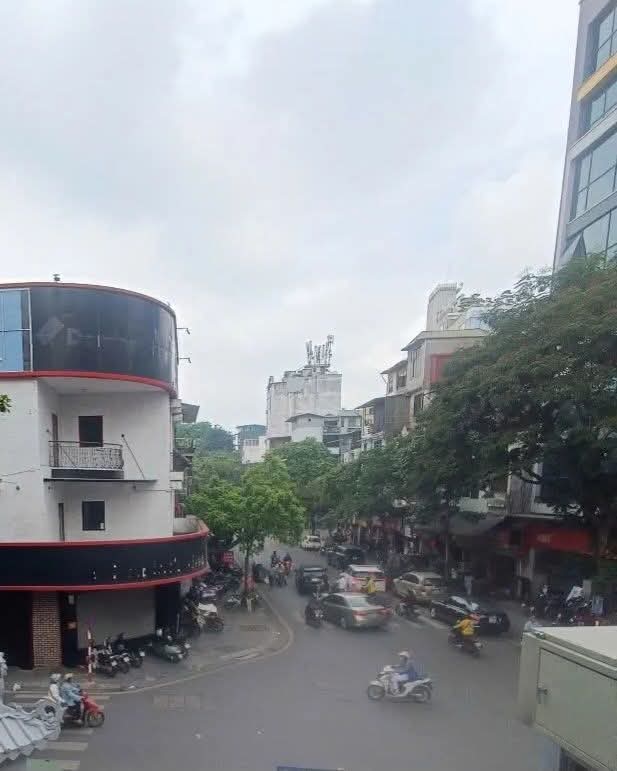 NHÀ ĐẸP PHỐ TÔ HIẾN THÀNH – LÔ GÓC – HOMESTAY KÍN PHÒNG – TRUNG TÂM HAI BÀ TRƯNG