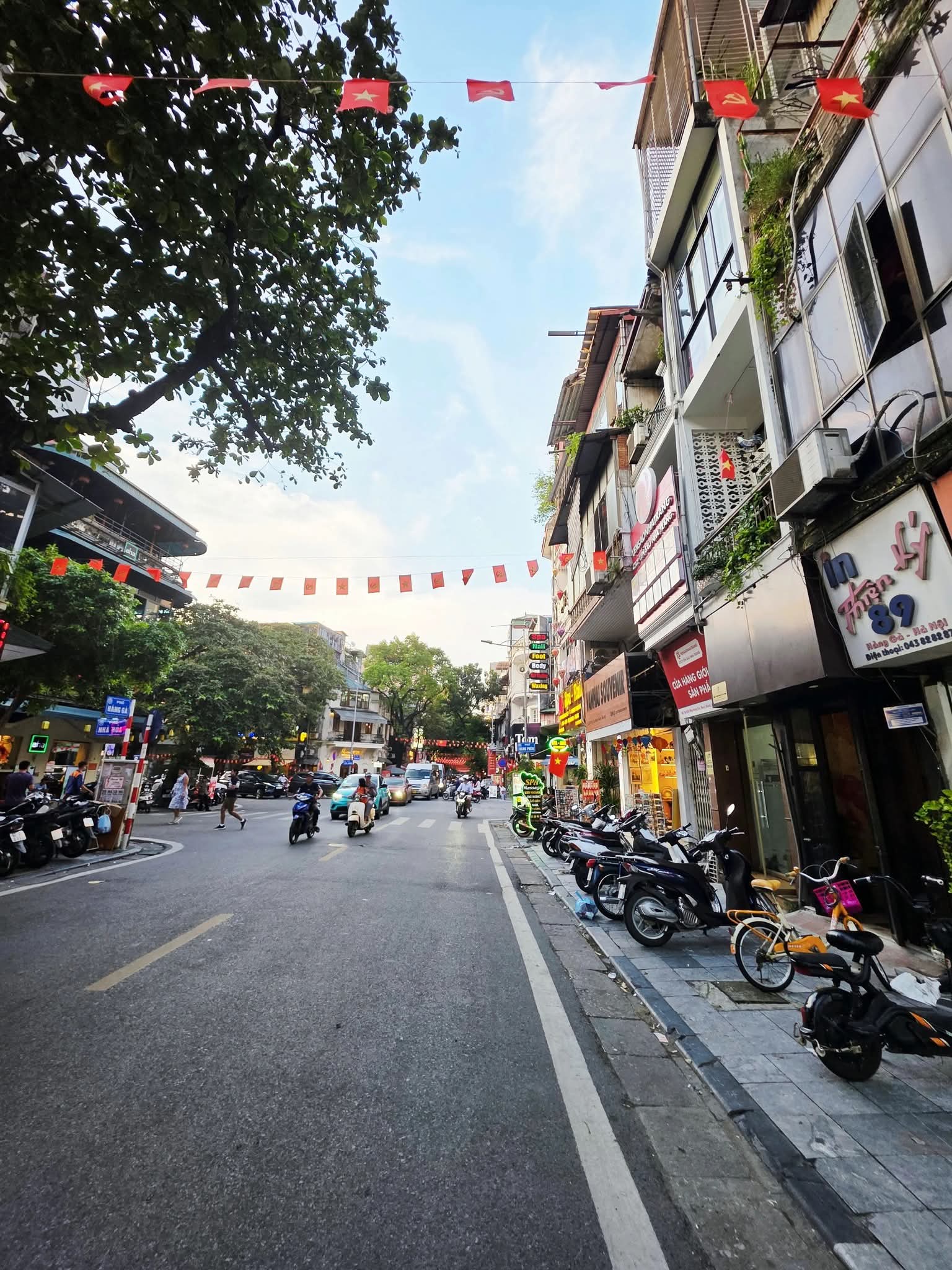 PHỐ PHAN CHU TRINH – TÒA NHÀ 6 TẦNG DÒNG TIỀN GẦN 100 TRIỆU/THÁNG – PHỐ ĐẸP NHẤT NHÌ HOÀN KIẾM