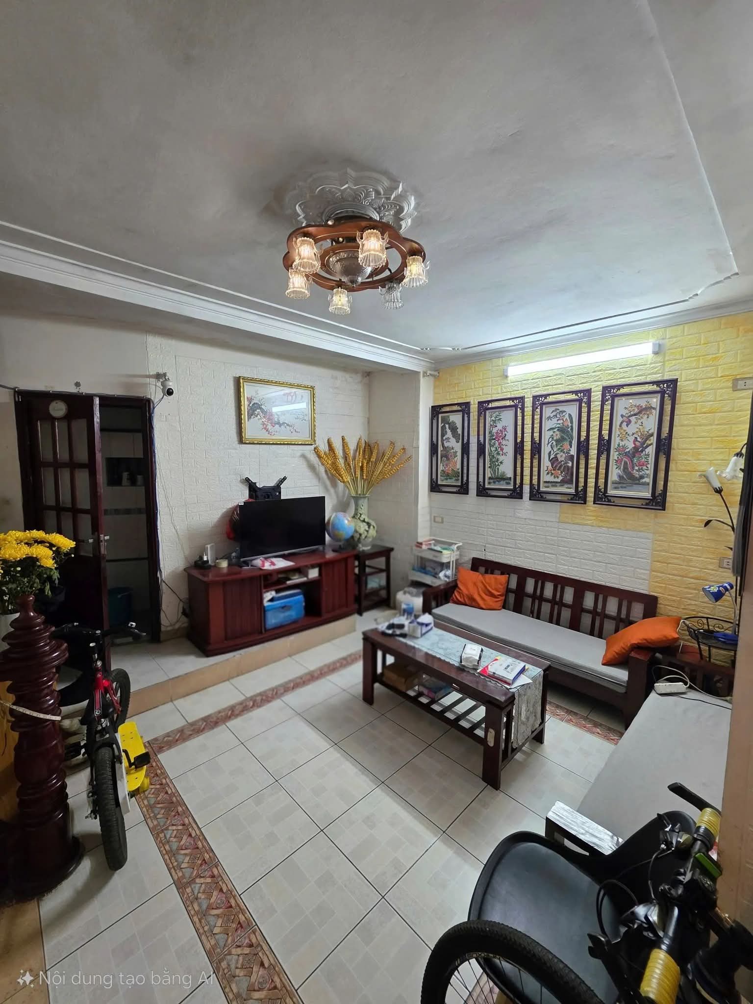 NHÀ PHỐ TRÀNG TIỀN 42M² – GIÁ 29.8 TỶ – TRUNG TÂM HOÀN KIẾM, HÀ NỘI