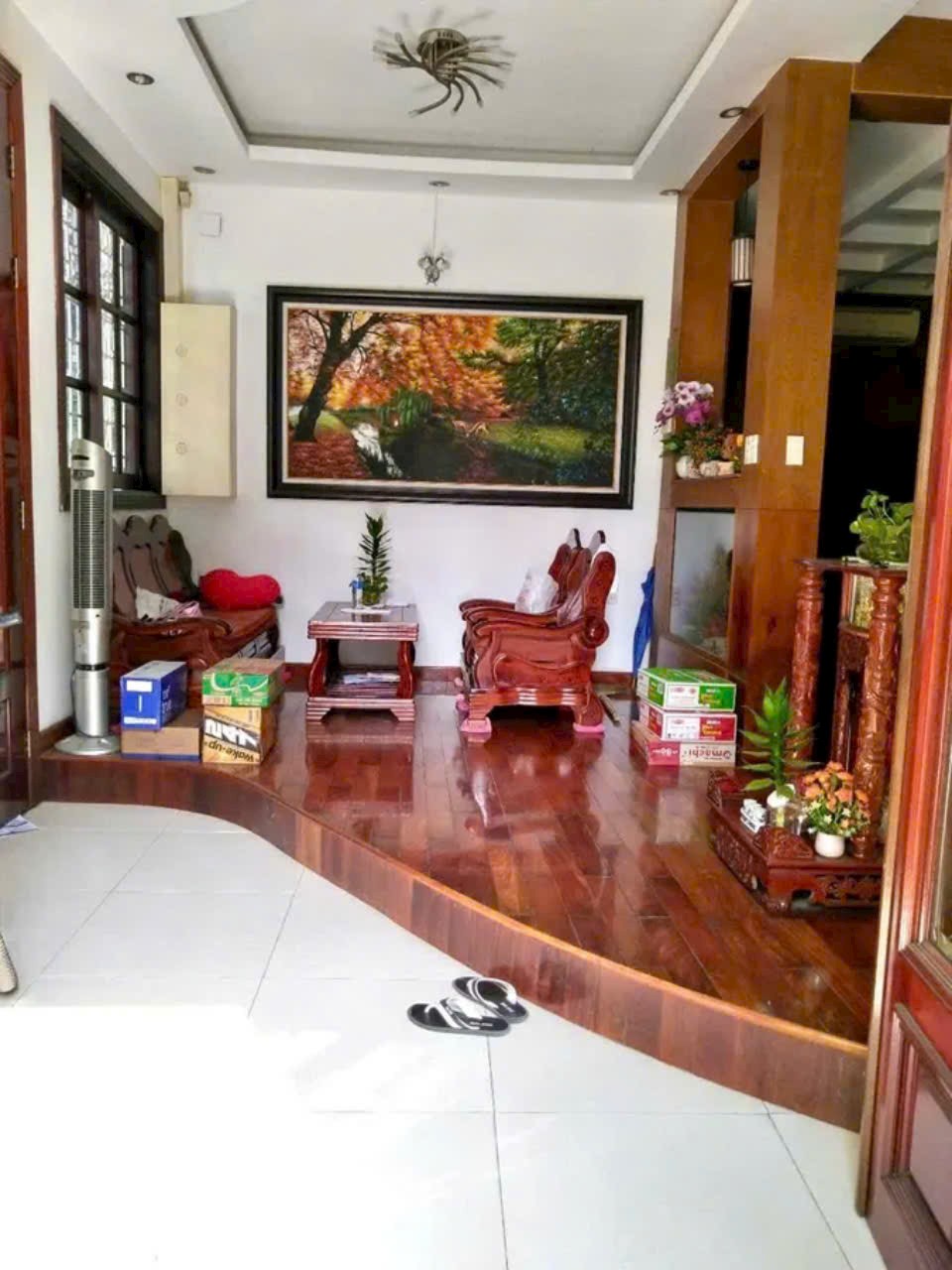 NHÀ HIẾM QUẬN 10 – 3 MẶT TIỀN HẺM THÔNG – NGANG KHỦNG 7.2M – HXH – ĐỐI DIỆN TT HÀNH CHÍNH Q10