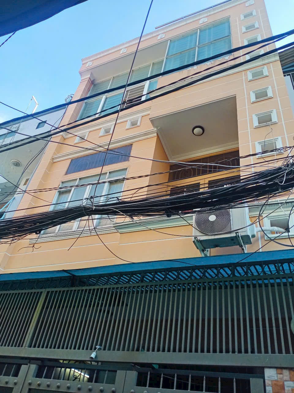 SIÊU HIẾM QUẬN 10 – HXH CMT8 – NGANG 5M – 3 TẦNG BTCT – GẦN CLB LAN ANH – CHỈ 9 TỶ NHỈNH