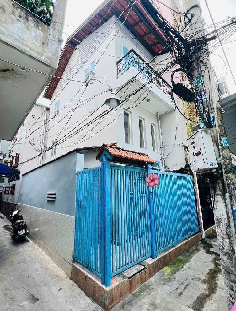 CĂN GÓC VIP NHẤT QUẬN 10 – NGUYỄN TIỂU LA – P.8 40M² – 3 TẦNG – CHỈ 5,55 TỶ TL