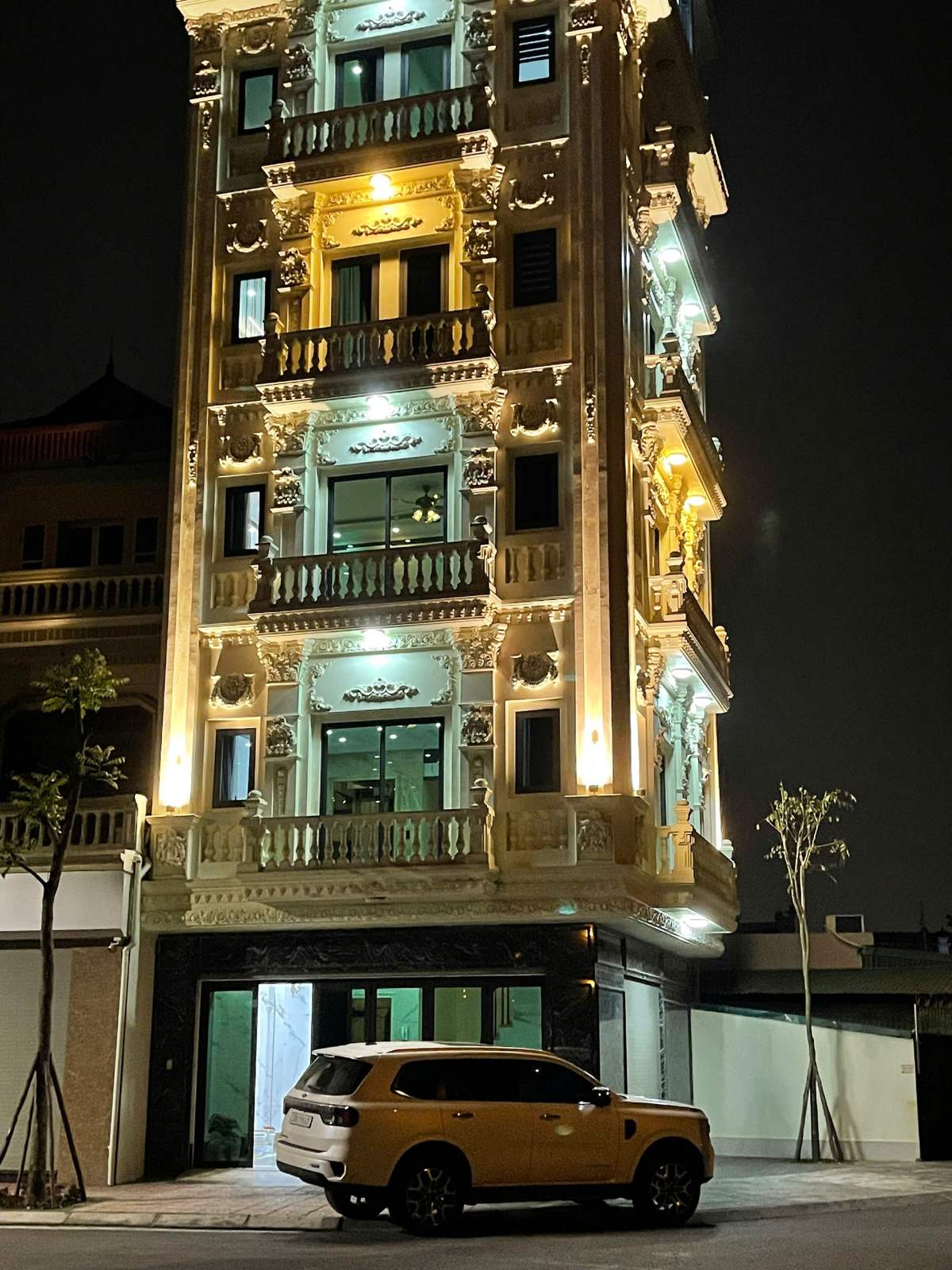 Bán nhà mặt phố Phúc Lợi 50m2 6 tầng thang máy