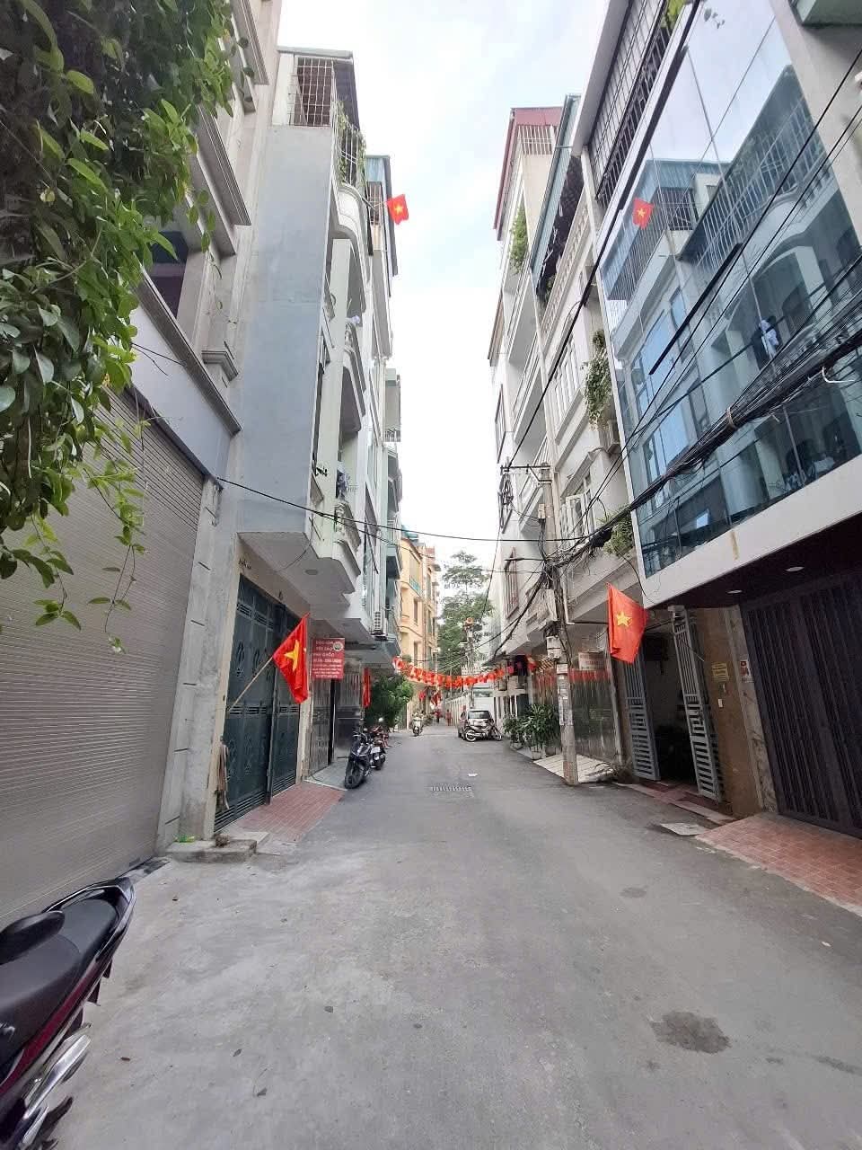 Bán Nhà Phân Lô Vũ Tông Phan - Khương Hạ - An Sinh 7 tâng Thang Máy 50M Giá 19.4 tỷ