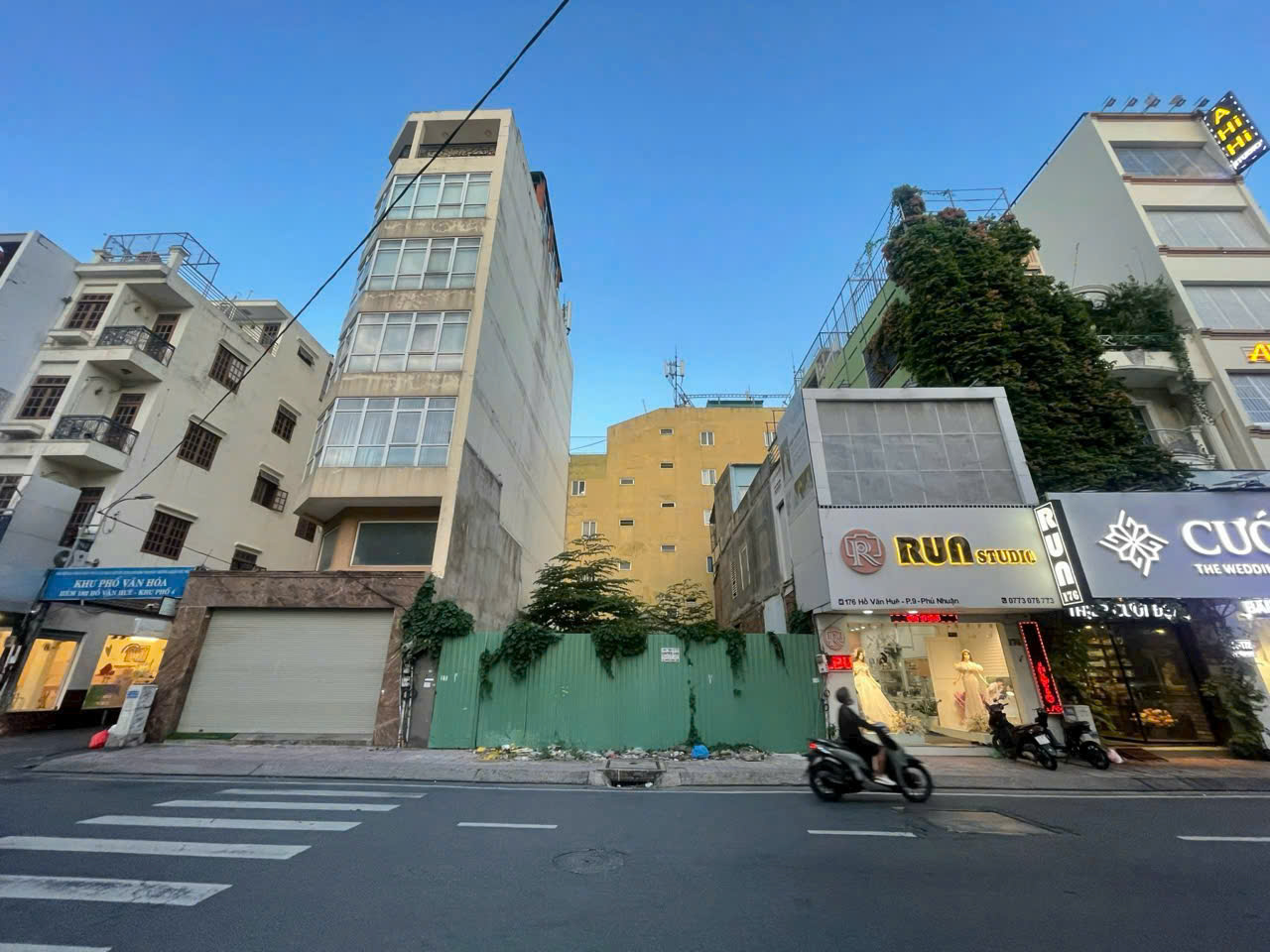 Bán gấp Mặt tiền Hồ Văn Huê, P.9, Quận Phú Nhuận 250m2 md 2 hầm 10 tầng giá 70 tỷ