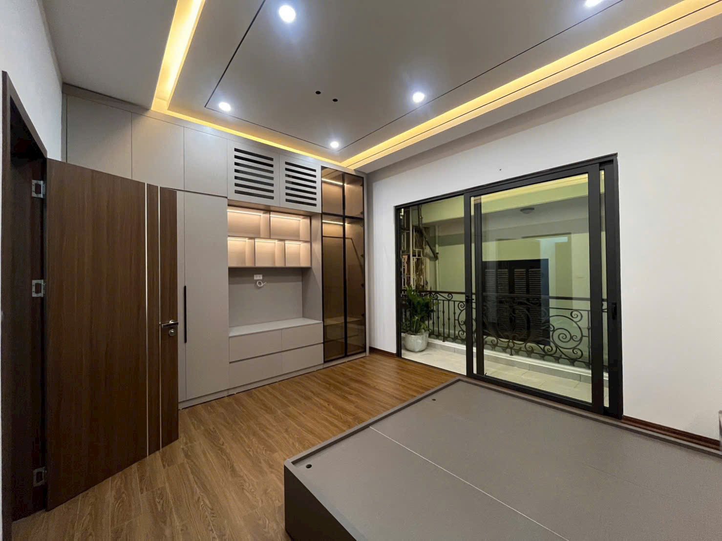 Nhà đẹp Trường Chinh, Khương Trung, tiện ích bao quanh, nội thất đầy đủ, giá nhỉnh 11 tỷ