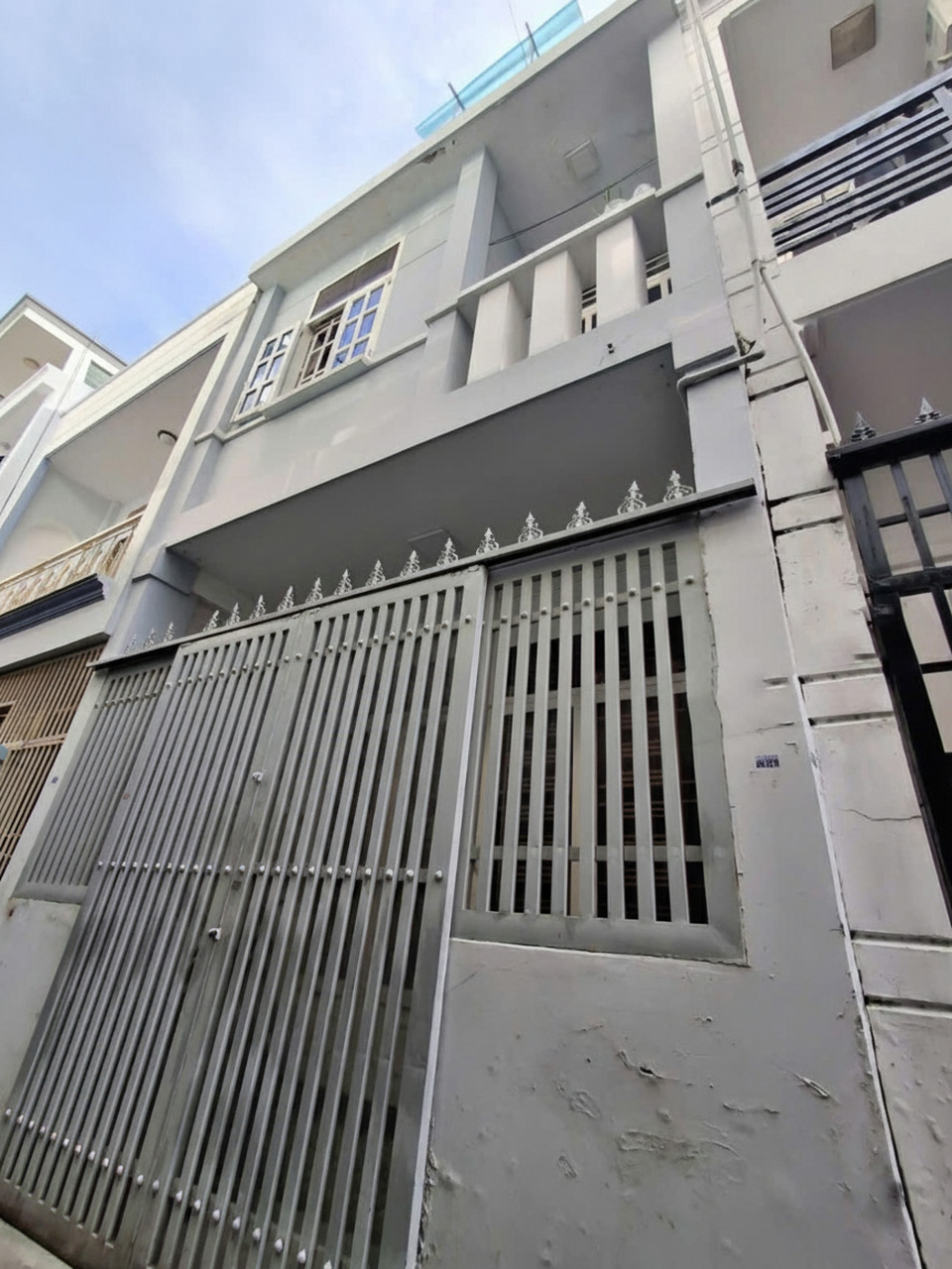 Giảm 300tr! Nhà Vuông SHR 3 tầng 40m2 – Phạm Văn Chiêu Gò Vấp S