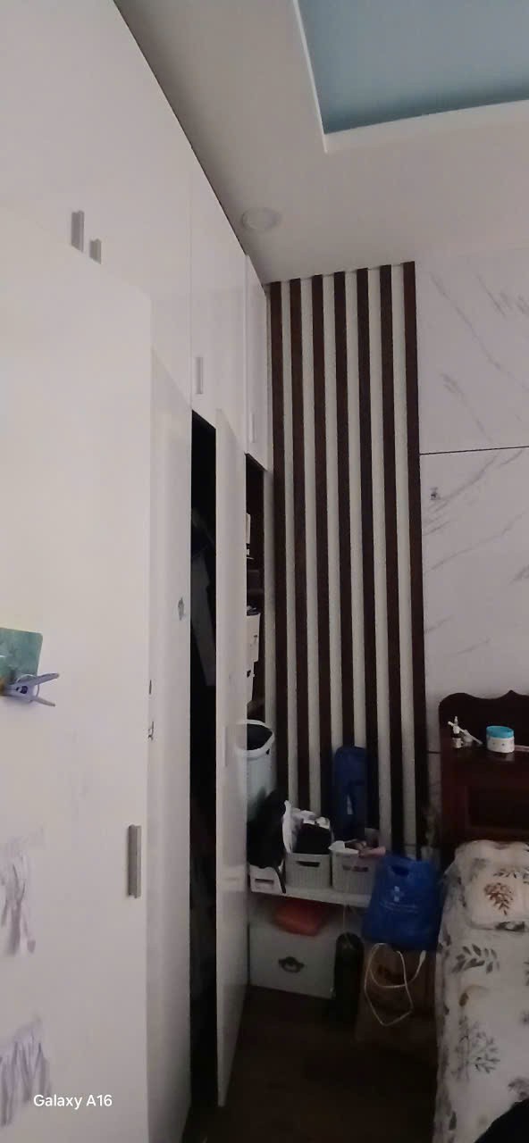 Bán nhà đường số 48 Hiệp Bình Chánh, Thủ Đức, TP HCM. DT 102m2, 2 tầng, 5PN, SH. Giá 6.1 tỷ.