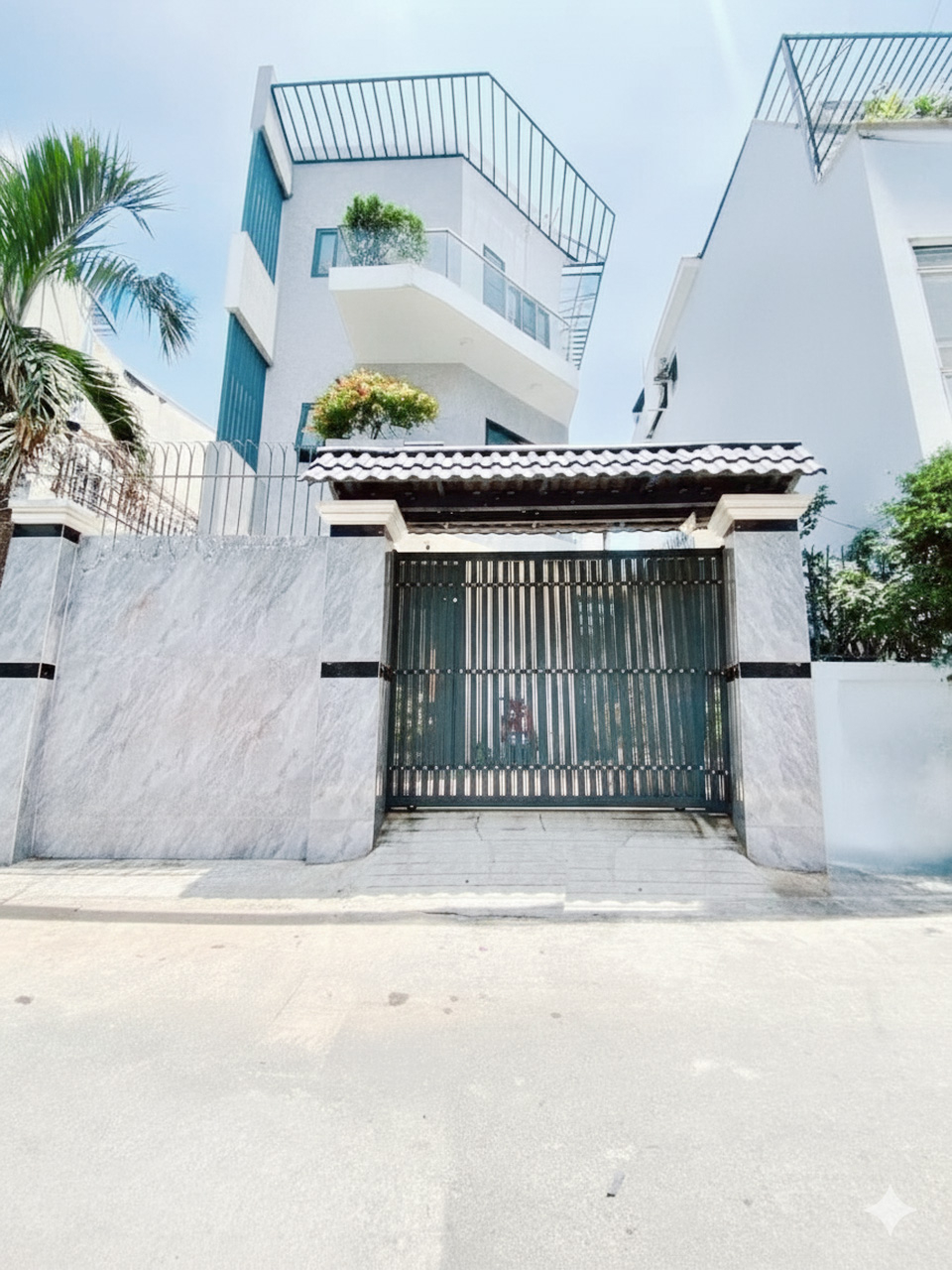 Giảm 600tr! Nhà Lô góc SHR 4 tầng HXH 62m2 – Quốc Lộ 13 Bình Thạnh S