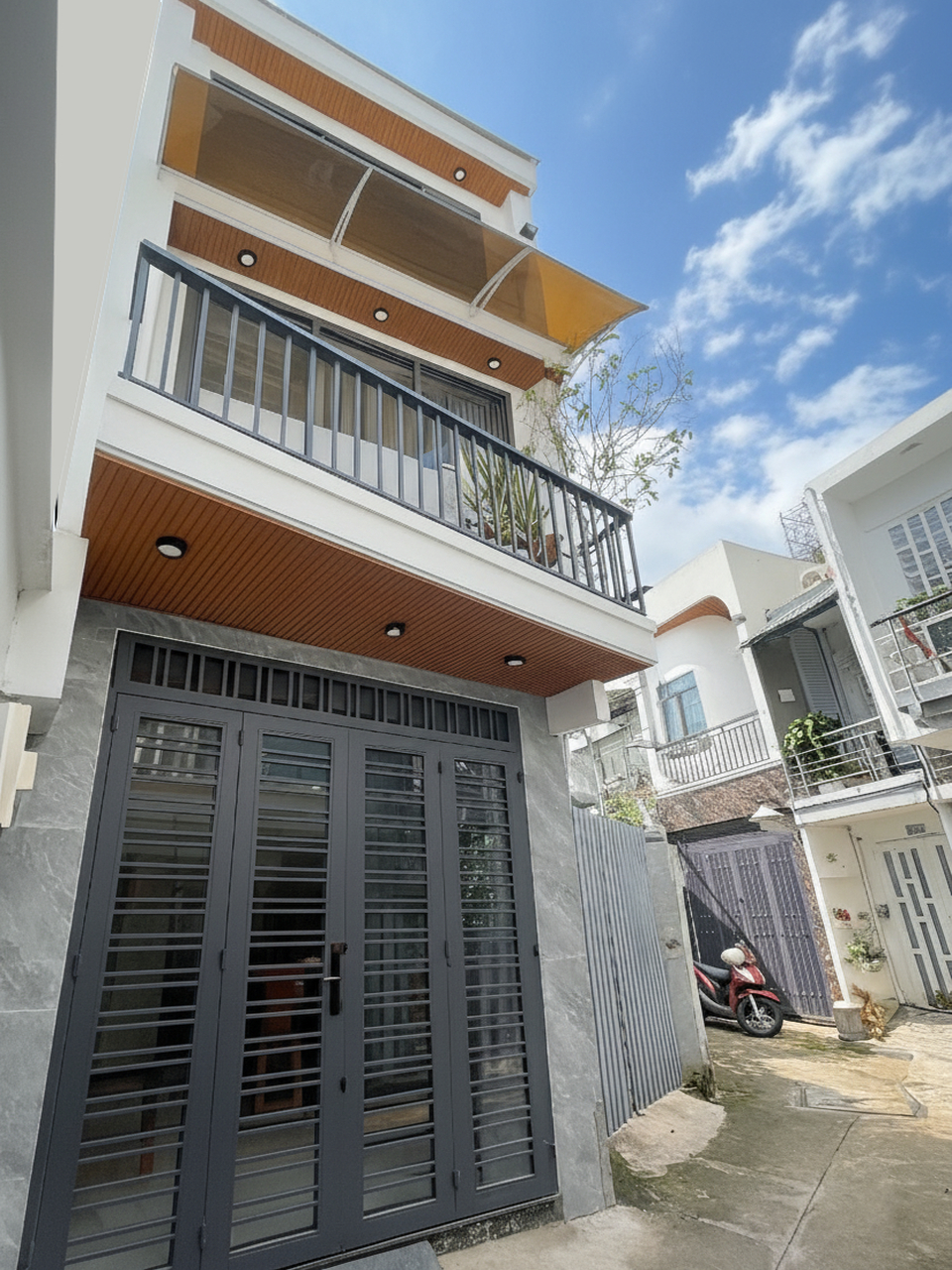 L1554 ⭐️ sát CV Làng Hoa Gò Vấp, SHR, Vuông, 3 tầng, 3x6.5m, 2.x tỷ