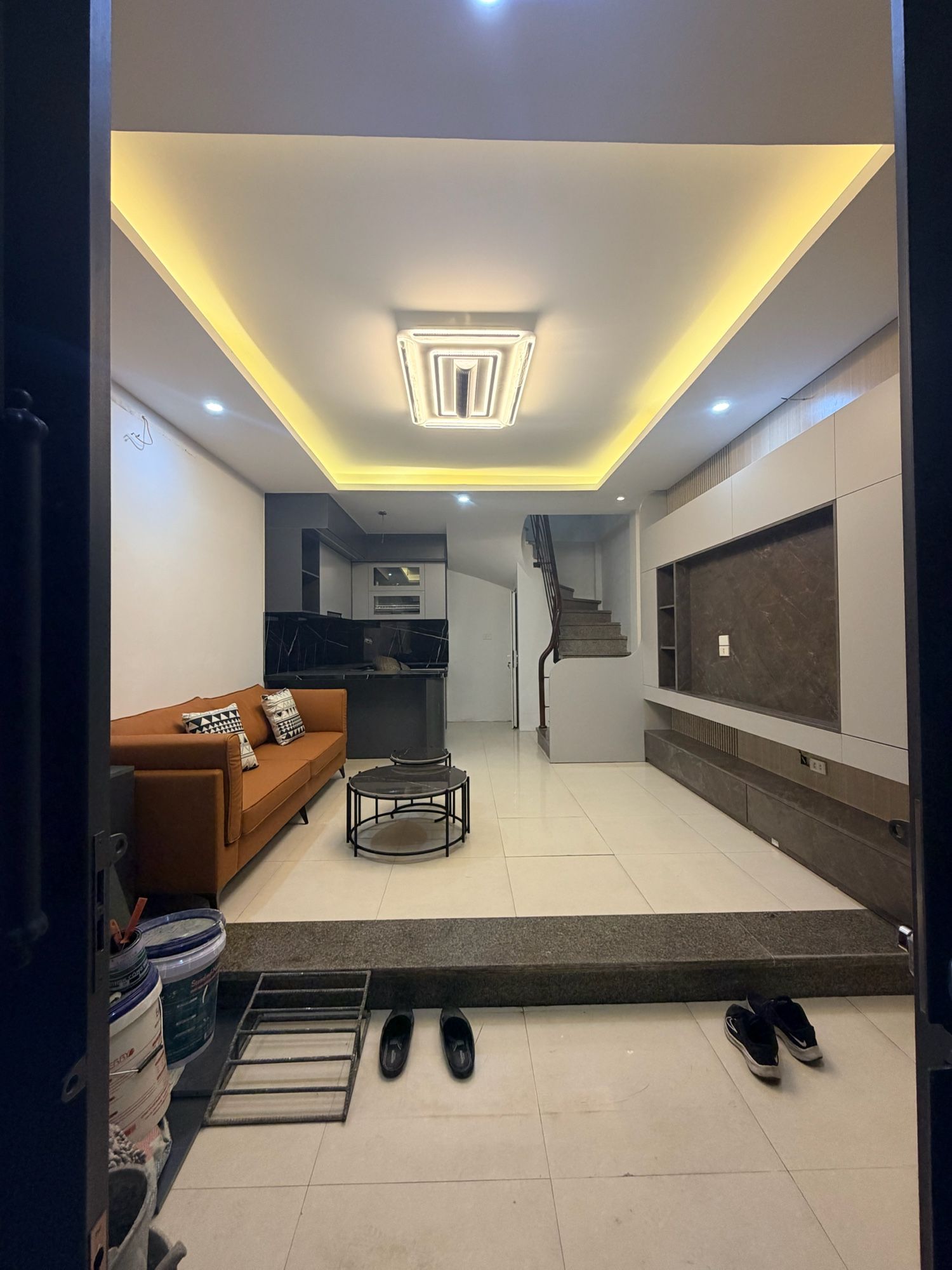 Bán Nhà Ngọc Thụy 30m², 3 Tầng – Full Nội Thất Cao Cấp – Vị Trí Vàng Gần Trường Việt–Pháp