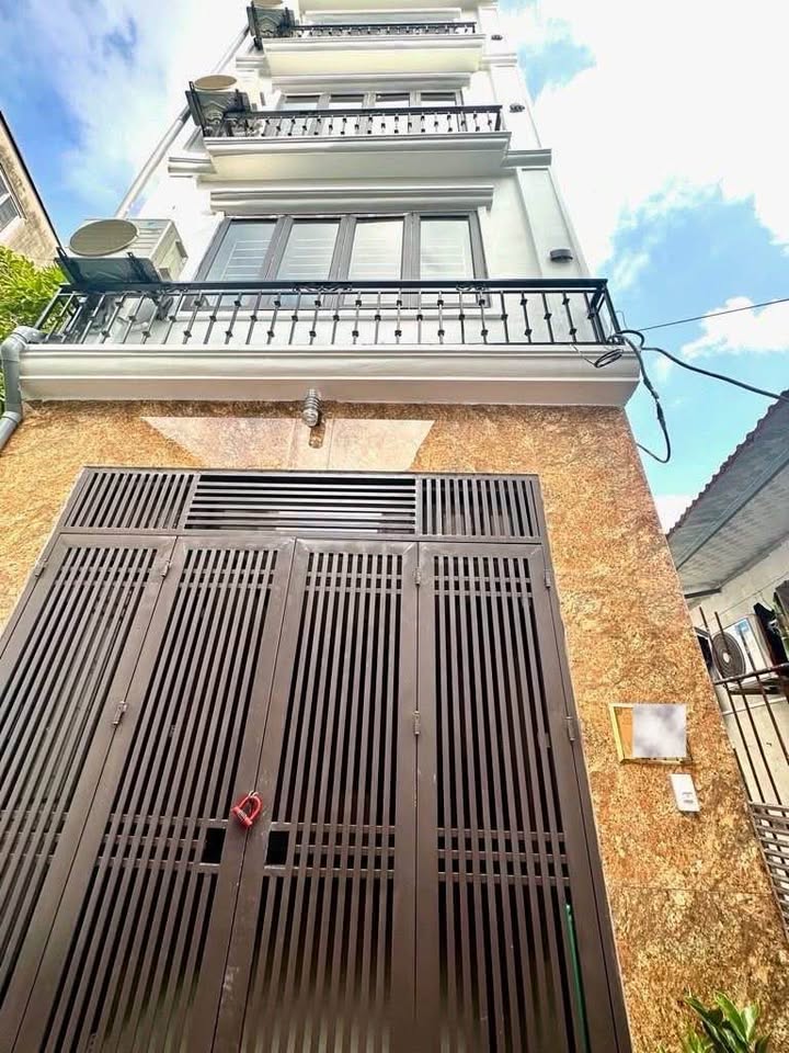 Bán nhà lô góc 3 mặt thoáng Chùa Bộc – Phạm Ngọc Thạch – trung tâm Đống Đa, DT67M x 5 tầng, oto chạy quanh nhà, giá nhỉnh 24 tỷ