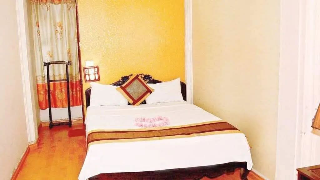 KHÁCH SẠN MẶT PHỐ HÀNG LƯỢC – 7 TẦNG THANG MÁY – DÒNG TIỀN MẠNH – GIÁ CHỈ 50 TỶ