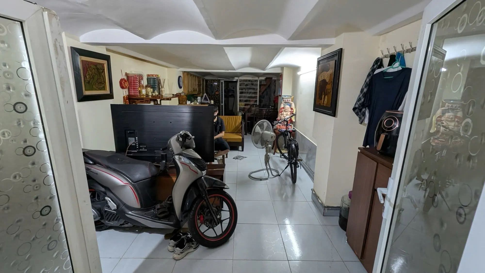 NHÀ PHỐ LÝ NAM ĐẾ – TẦNG 2 CÓ NÓC – HIẾM TRONG TẦM GIÁ – TRUNG TÂM HOÀN KIẾM