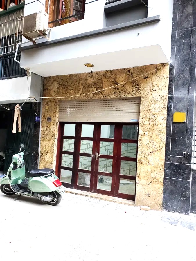 (896) chính chủ bán nhà gần phố Thái Hà, 52m2, ngõ ô tô tránh, 2 thoáng vĩnh viễn! Kinh doanh tốt!