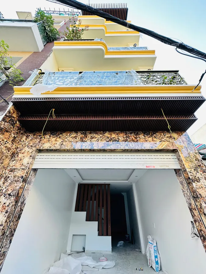 Bán Nhà Xuân Đỉnh. Bắc Từ Liêm. 6 Tầng Thang Máy. Ô Tô. DT 57m2. MT 4m. Giá 18.2 Tỷ