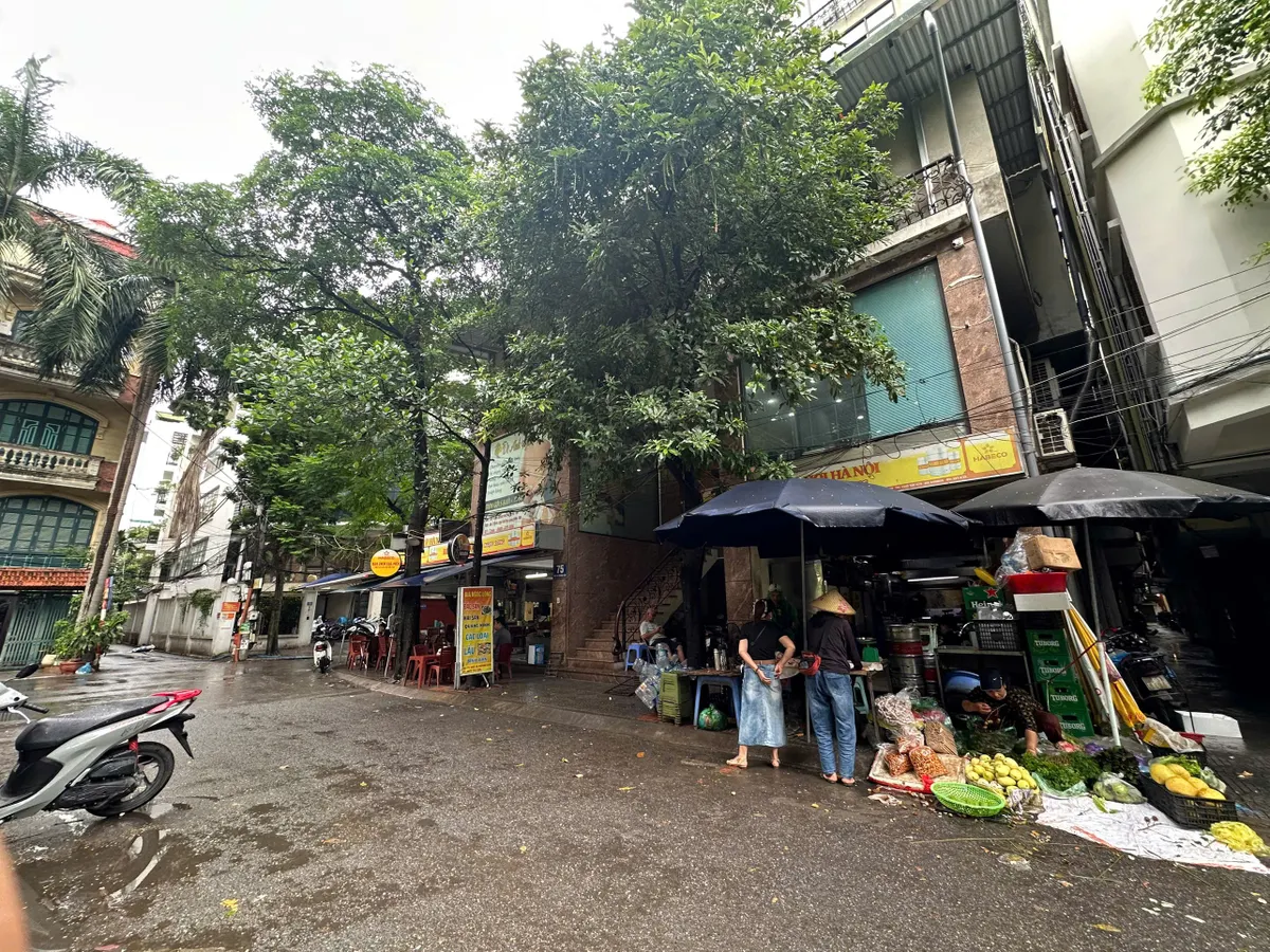 [206] SIÊU PHẨM GIÁ ĐẦU TƯ RẺ NHẤT HOÀNG CẦU TT ĐỐNG ĐA- NHÀ TRONG NGÕ - SỔ ĐẸP NỞ HẬU - GẦN PHỐ HOÀNG CẦU GẦN VƯỜN HOA – NGÕ BA GÁC