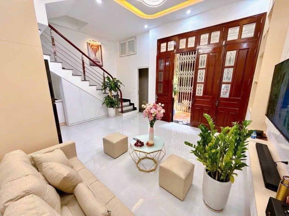 Bán nhà phân lô Lạc Trung - Hai Bà Trưng, oto đỗ cửa, 6 tầng, thang máy, giá nhỉnh 18 tỷ