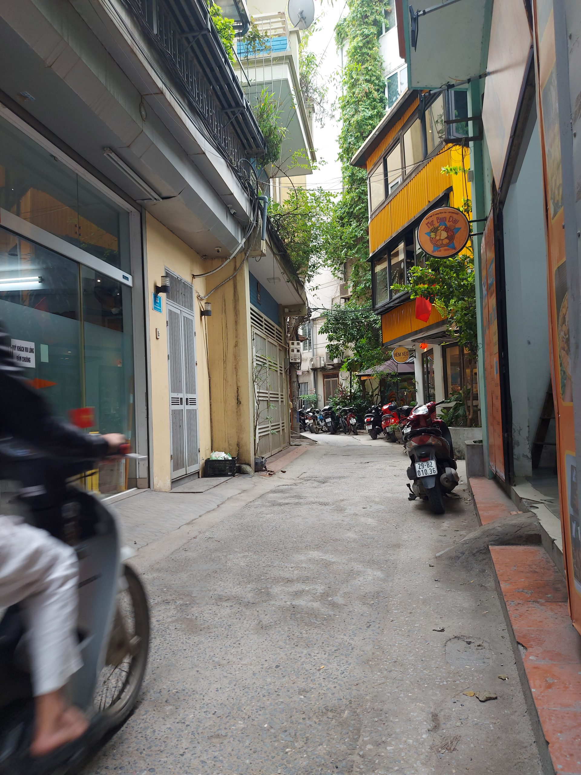 NHÀ ĐẸP - NGỌC HÀ - Ô CHỜ THANG MÁY - MẶT NGÕ RỘNG - THÔNG TỨ TUNG - 40M RA PHỐ - LĂNG BÁC - 40M RA HỒ NGỌC HÀ ,,