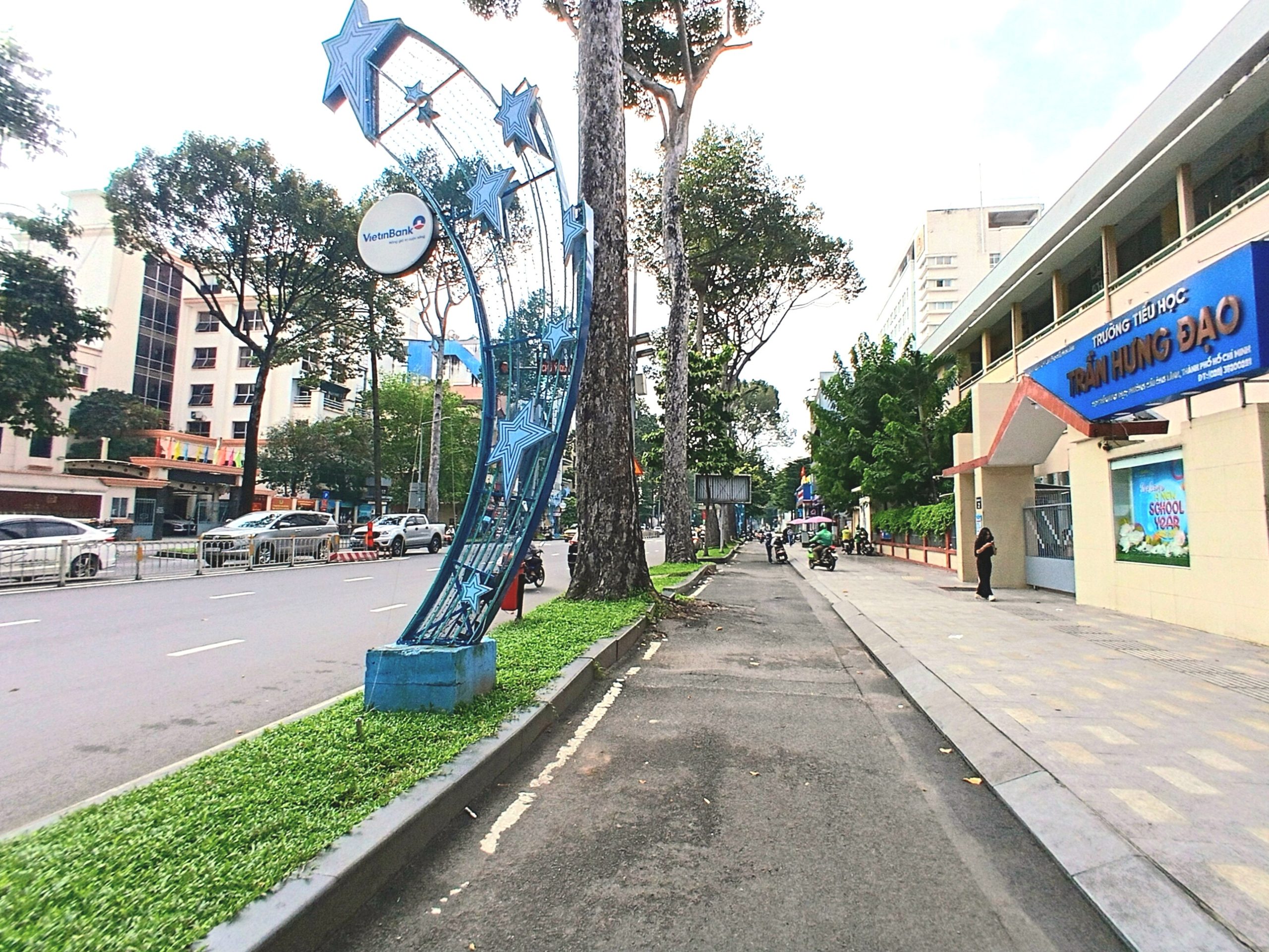 Bán Nhà Quận 1 - Hẻm Xe Hơi 5m - 3,88 tỷ - 18m² x 3 Tầng - Đường Cao Bá Nhạ Nhà Mới Dọn Vào Ở Ngay - Thích Hợp Ở - Đầu Tư An Ninh - Dân Trí Tốt