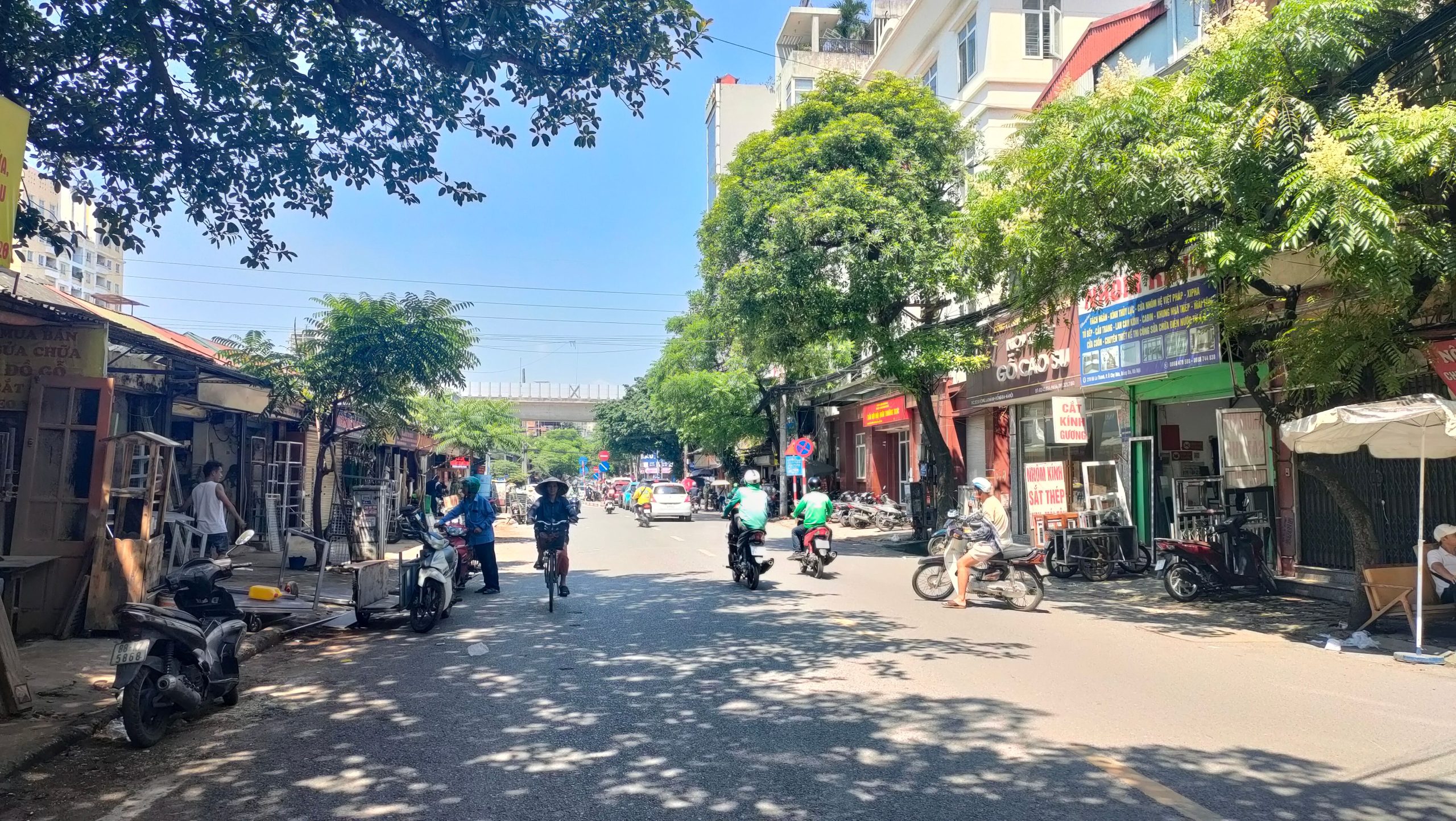 SIÊU MẶT PHỐ VIP - LÔ GÓC 3 MẶT - 50M ra NGÃ TƯ HOÀNG CẦU - HÀO NAM - KINH DOANH SẦM UẤT - Ở Và VĂN PHÒNG ĐỈNH