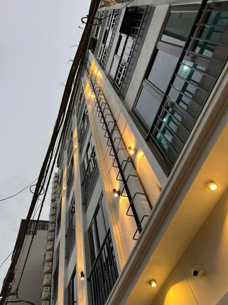 BÁN TÒA CHUNG CƯ MINI-18 PHÒNG-DÒNG TIỀN 100 TRIỆU/THÁNG-PHỐ TRẦN CUNG-GẦN NHIỀU TRƯỜNG ĐH