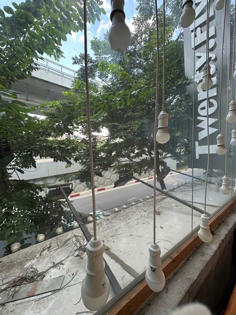 NHÀ 2 TẦNG MẶT PHỐ ĐẠI LA 3 LÀN Ô TÔ TRÁNH THOẢI MÁI - VỈA HÈ ĐÁ BÓNG.NHÀ VỪA Ở VỪA LÀM MẶT BẰNG KINH DOANH RẤT TỐT.