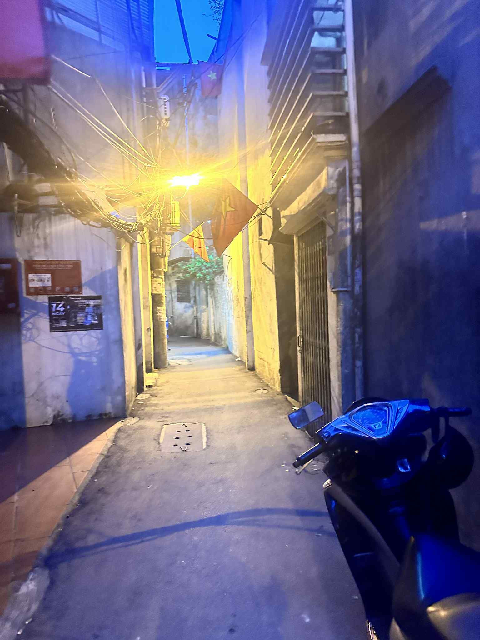 BÁN TÒA CHUNG CƯ MI NI-THANG MÁY XỊN SÒ-DÒNG TIỀN CỰC CAO-95 TRIỆU/ THÁNG-FULL NỘI THẤT.