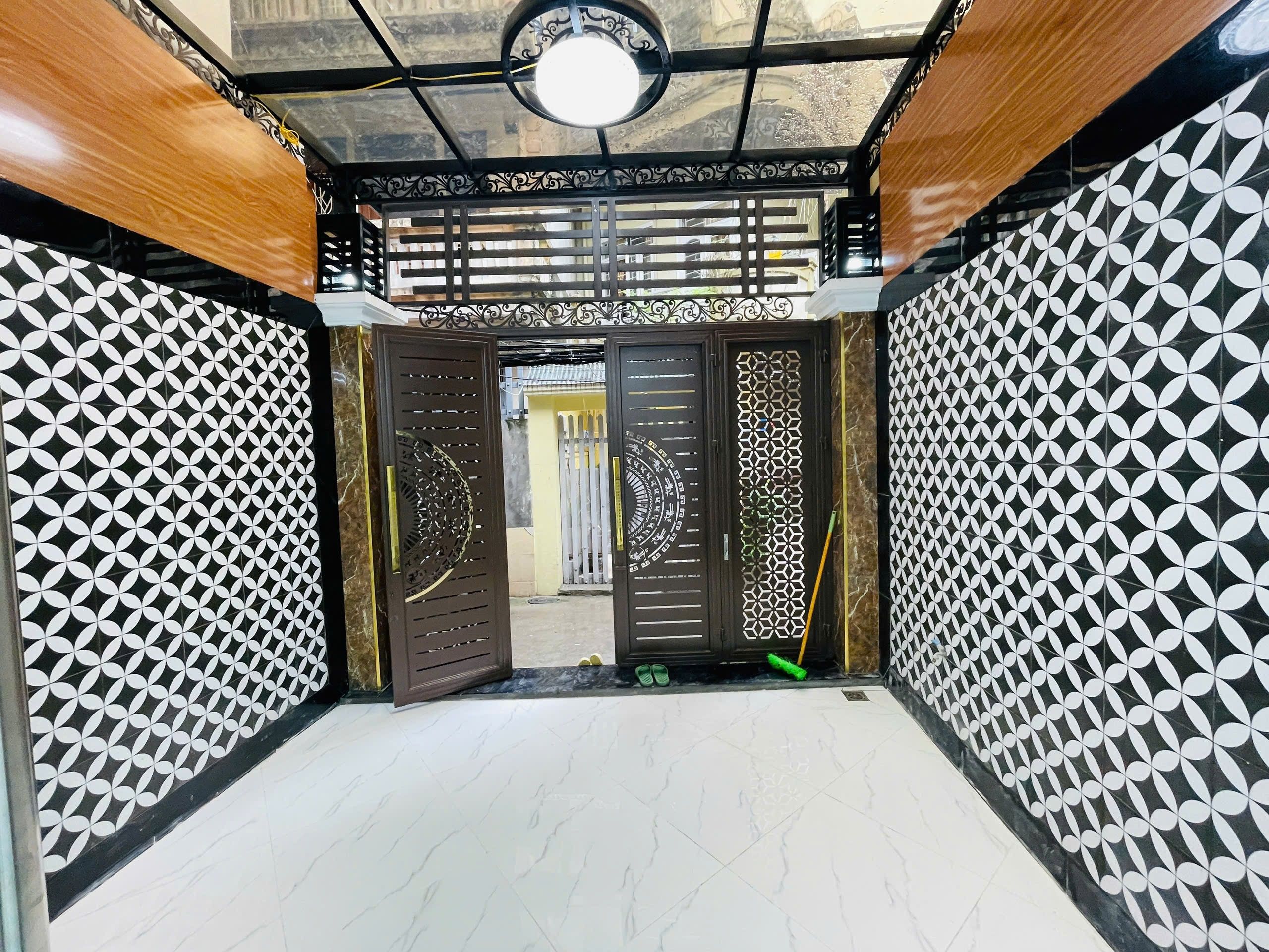 BÁN TÒA CCMN VIEW HỒ CỰC VIP - MẶT NGÕ THÔNG VÀI BƯỚC CHÂN RA MẶT HỒ LINH QUANG - NHÀ MỚI KEENG XỊN SÒ.