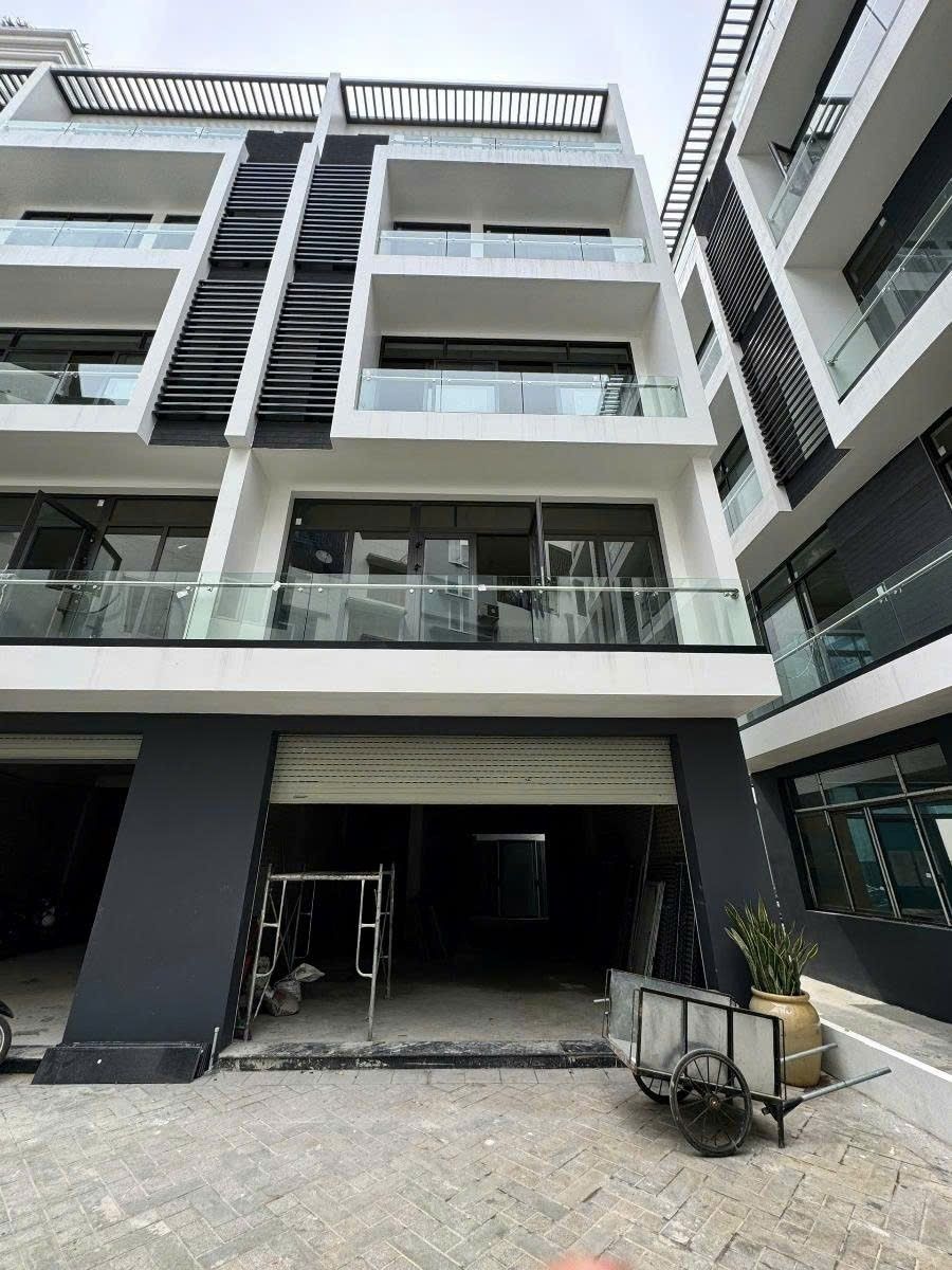 TRUNG TÂM ĐỐNG ĐA - TIÊU CHUẨN 5 SAO - ĐẲNG CẤP THƯỢNG LƯU - AN SINH ĐỈNH - LÔ GÓC 3 THOÁNG - Ô CHỜ THANG MÁY.