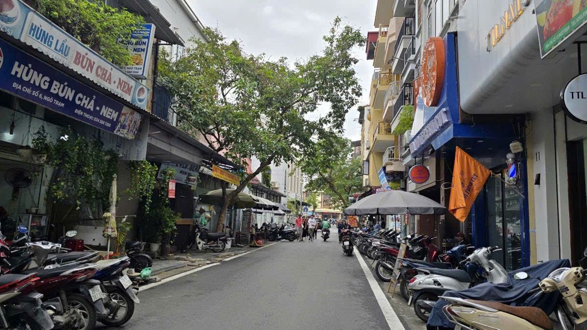 BÁN NHÀ MẶT PHỐ CỔ-VỊ TRÍ KIM CƯƠNG-KHU VỰC HIẾM NHÀ BÁN-KINH DOANH ĐỈNH- Ô TÔ DỪNG ĐỖ- HÀNG XÓM TRUNG TÂM THƯƠNG MẠI CHỢ HÀNG DA