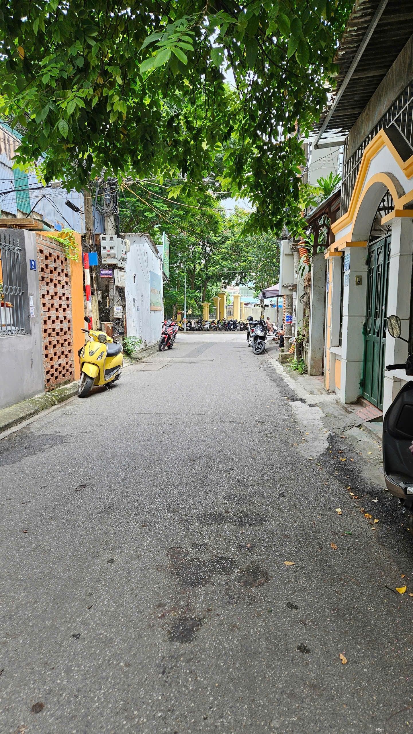 BÁN NHÀ NHÀ PHÂN LÔ-KINH DOANH-HIẾM NHÀ BÁN-CÁCH PHỐ 30M-LÔ GÓC-PHÂN LÔ Ô TÔ TRÁNH-NGÕ THÔNG-KINH DOANH-KHU VIP-GẦN CHỢ TRƯỜNG-GIA THÔNG THUẬ