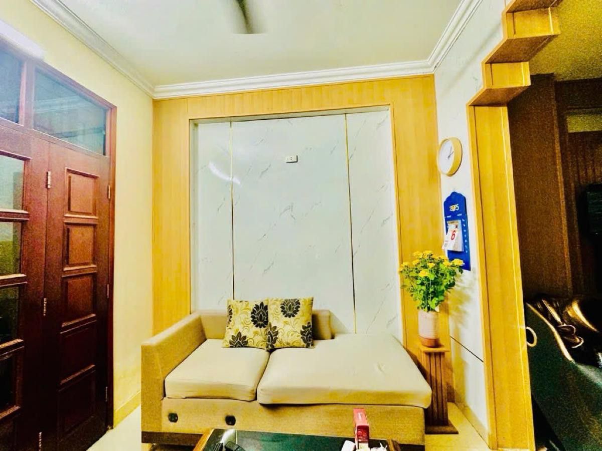 BÁN NHÀ TRUNG TÂM QUẬN ĐỐNG ĐA - NHÀ DÂN XÂY CHẮC CHẮN - NGÕ THOÁNG - YÊN TĨNH Ở SƯỚNG - SỔ ĐỎ VUÔNG VẮN