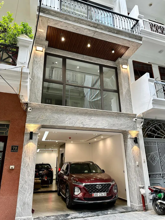 CỰC HIẾM PHÂN LÔ VIP VỈA HÈ Ô TÔ TRÁNH PHỐ HOÀNG QUỐC VIỆT 7 TẦNG THANG MÁY- NGÕ THÔNG 28 TỶ 58M