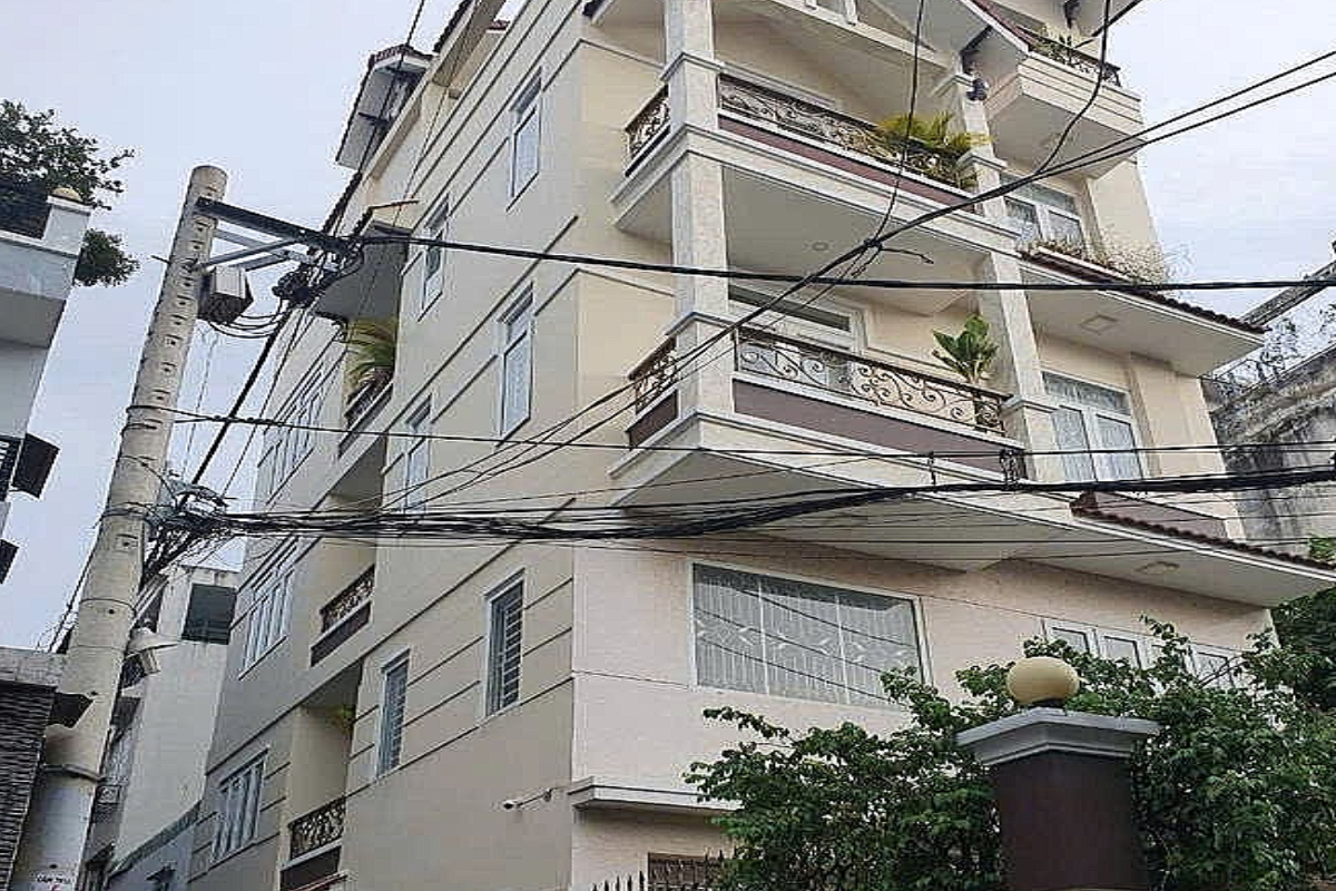 Bán nhà căn góc, 5 tầng, mặt tiền, 7 phòng khai thác, thu 720 tr/năm, Sổ hồng riêng.