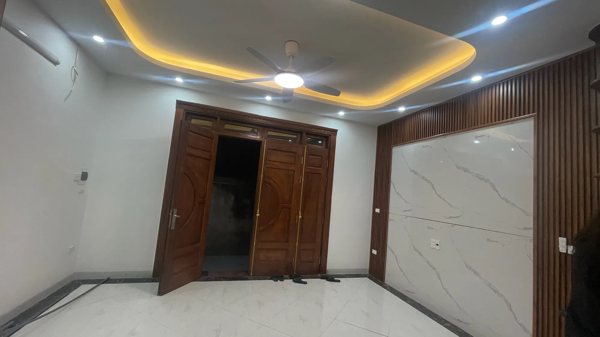 Bán Nhà Minh Khai 34m2. 5 tầng. mặt tiền 5m. giá 8.7 Tỷ Hai Bà Trưng Hà Nội