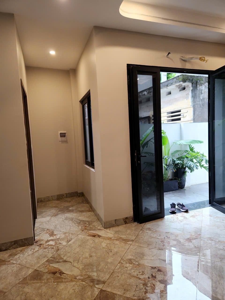 BÁN NHÀ VŨ XUÂN THIỀU – 33/38m² – 6 TẦNG – NHÀ ĐẸP MỚI XÂY – LÔ GÓC 2 THOÁNG – GẦN VINHOMES RIVERSIDE – AEON LONG BIÊN