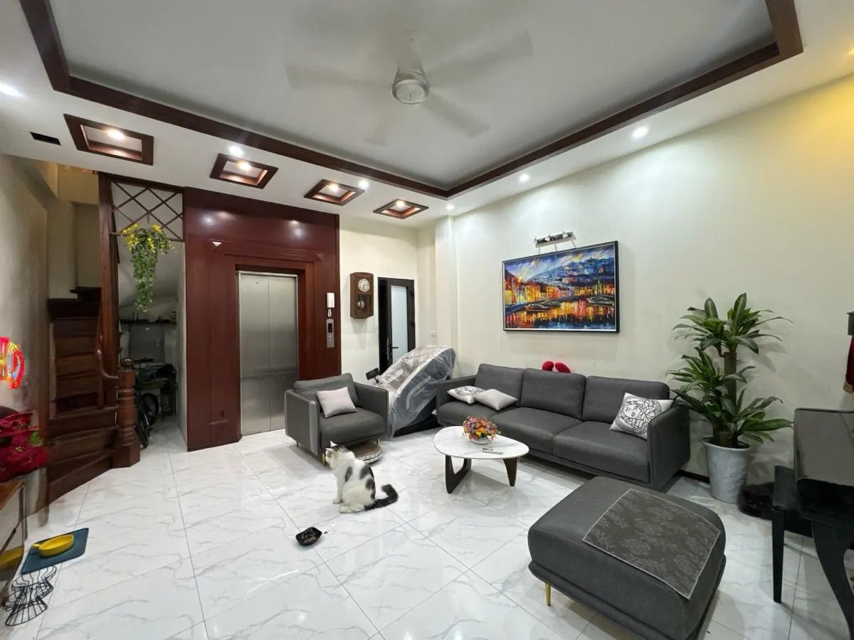 [252] BÁN GẤP NHÀ PHỐ TÂY SƠN ĐỐNG ĐA, 6T THANG MÁY, VÀI BƯỚC CHÂN RA VƯỜN HOA. GIÁ CHỈ 14.5 TỶ