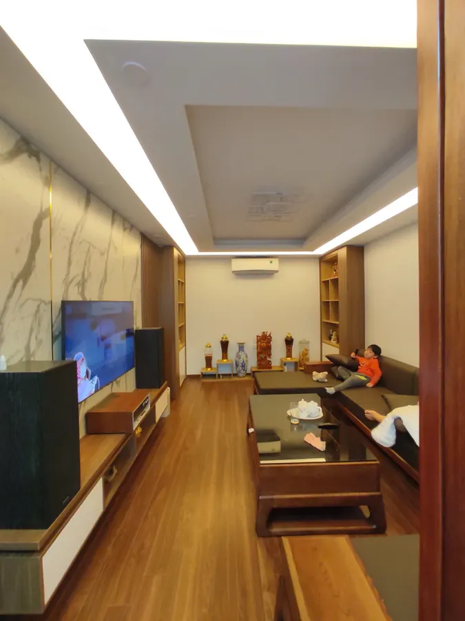 Bán Nhà Yên Lãng. Đống Đa. Ô Tô. DT 54m2. MT 3.5m. 5 Tầng. Giá 19.9 Tỷ.