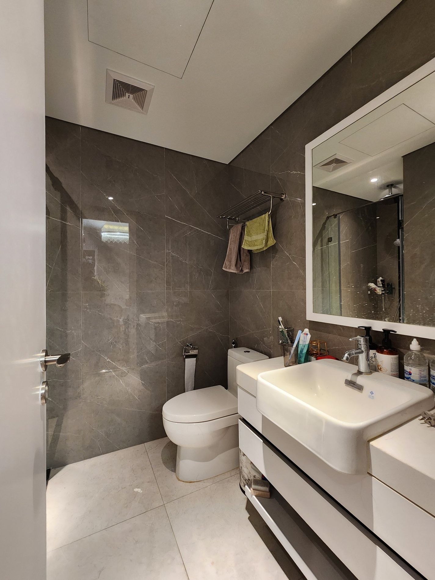 ✨ CHỈ MỘT CĂN DUY NHẤT – CHUNG CƯ CAO CẤP MIRACLE TOWER NGUYỄN HỒNG ✨ Căn góc – View Hồ Thành Công – Đón quy hoạch mở đường 30m