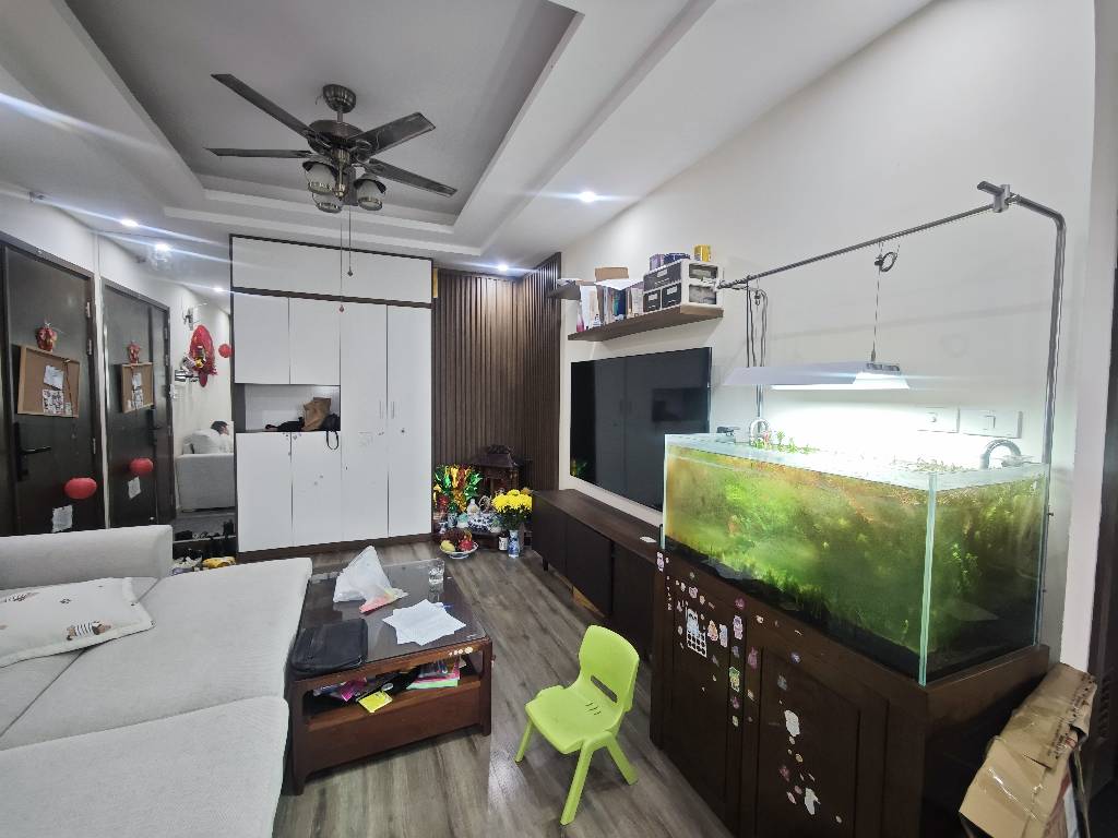 (Tin thật 100%) CH lô góc 79m2 x 2PN có lốt ô tô tại N04A NGĐ - Ban công Đông Bắc - Sẵn nội thất