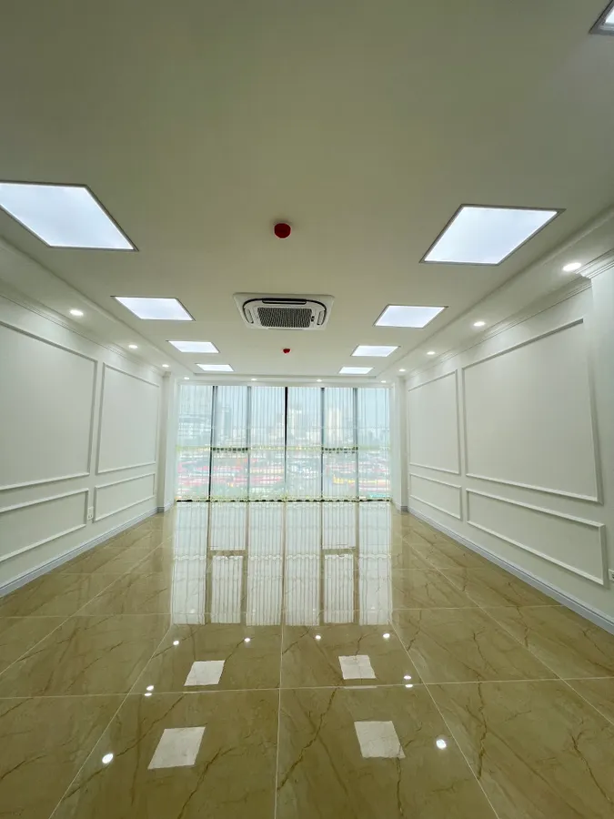 Bán Nhà Nguyễn Hoàng. Nam Từ Liêm. Thang Máy. Ô Tô. Vỉa Hè. DT 100m2. Giá 43.3 Tỷ.