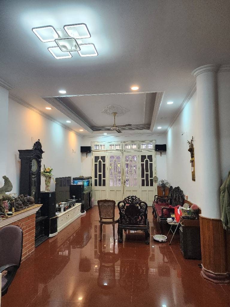 Bán 103M bạch mai tặng nhà ô tô thông kinh doanh 10M ra phố hai bà trưng