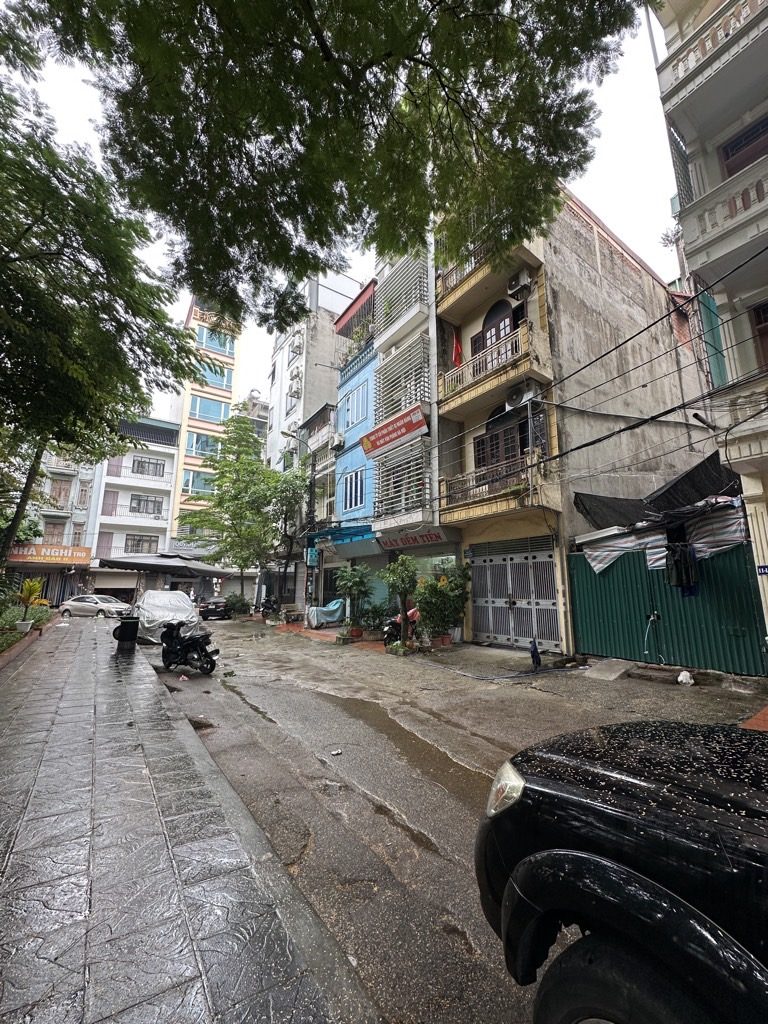 Bán đất phân lô đền lừ 40M view vườn hoa hoàng mai