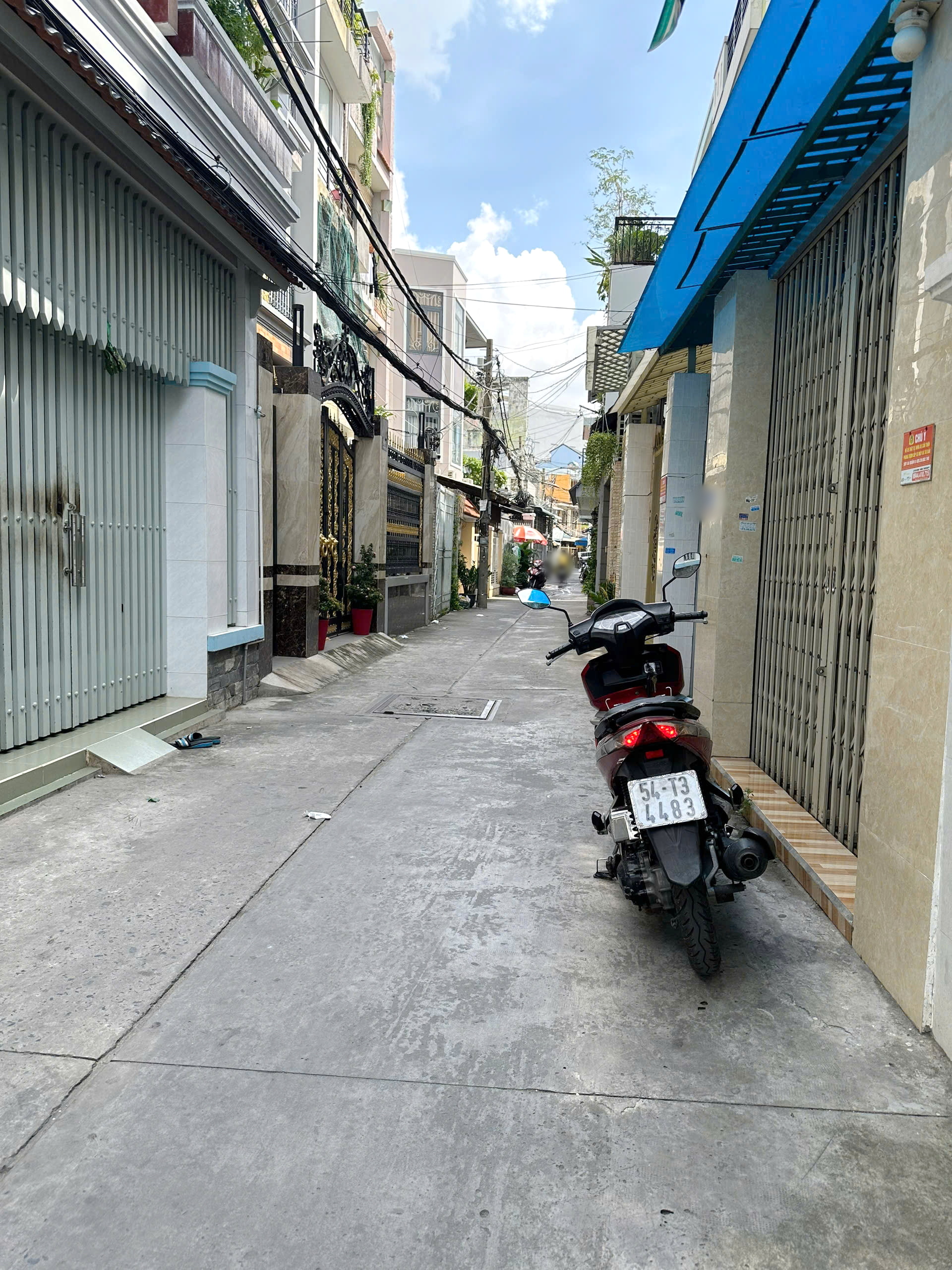 Bán CHDV 13 phòng 85m2 nở hậu lửng 3 lầu Dương Bá Trạc P2Q8