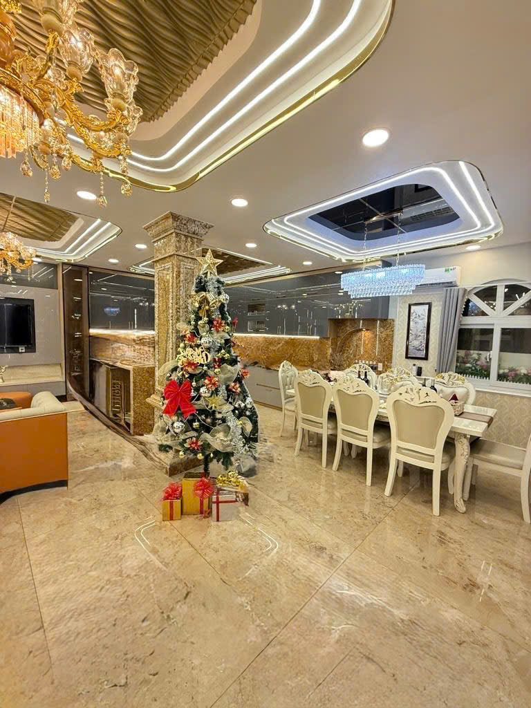 BIỆT THỰ XỊN GIÁP Q10 – SÁT CMT8 – 74M² – NỞ HẬU – FULL NỘI THẤT - GIÁ 12.48 TỶ.