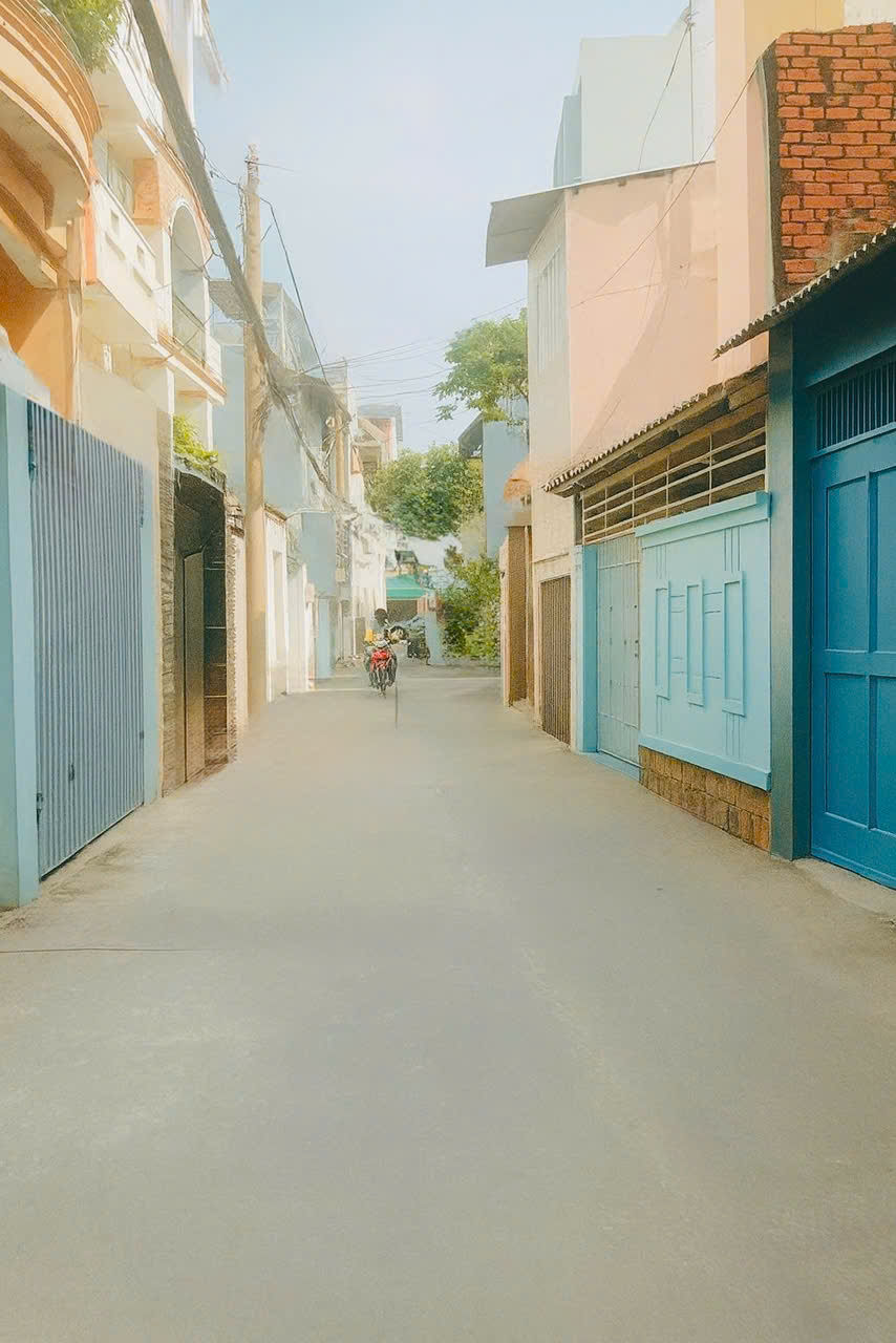 Nhà đẹp khu VIP Tân Bình – gần Nhà Ga T3 – Lê Văn Huân – 3 tầng – DTS 115.7m² - Giá 7.92 tỷ.